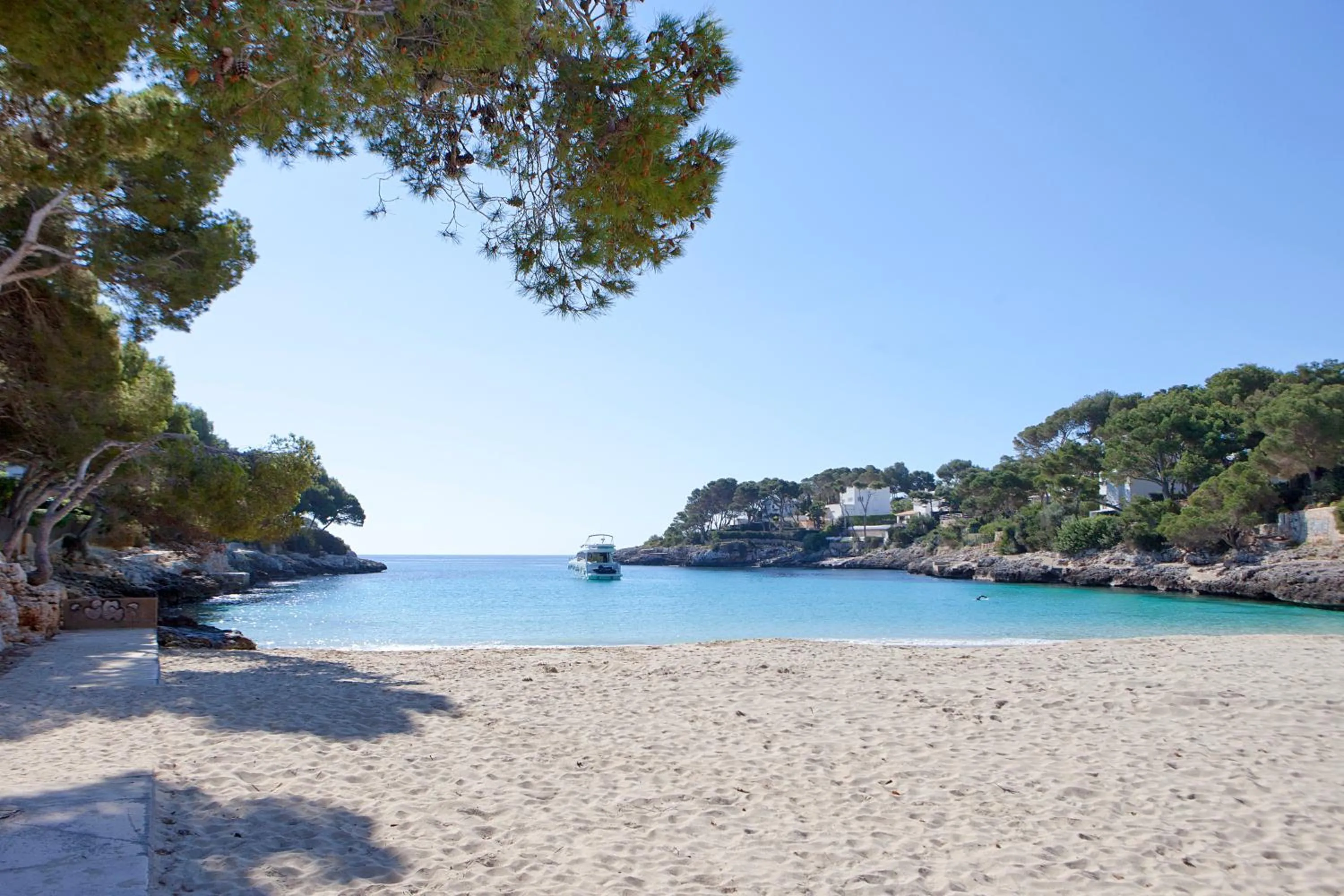 Beach in Bungalow Playa d'Or, 2