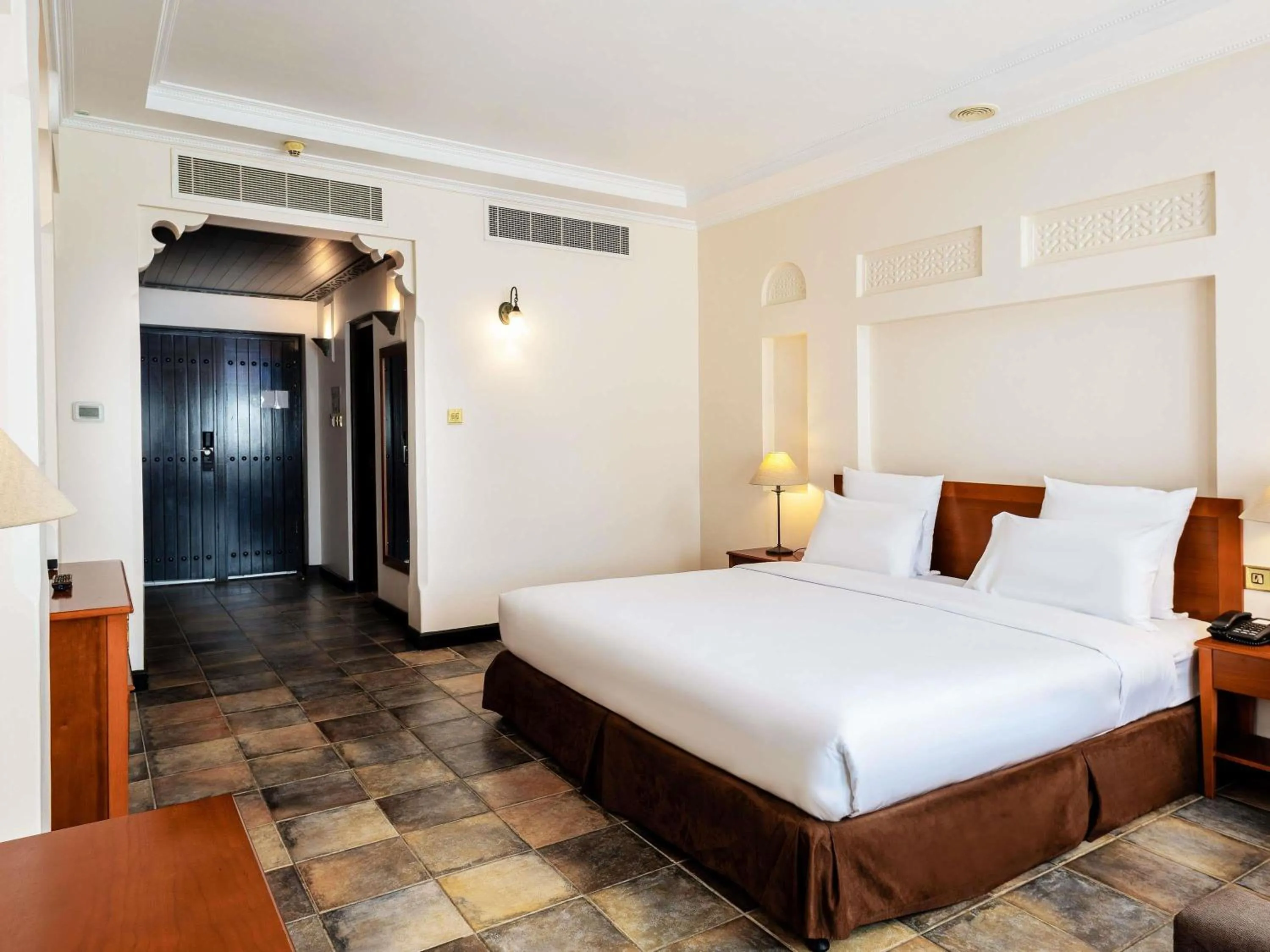 Bedroom, Bed in Novotel Bahrain Al Dana Resort