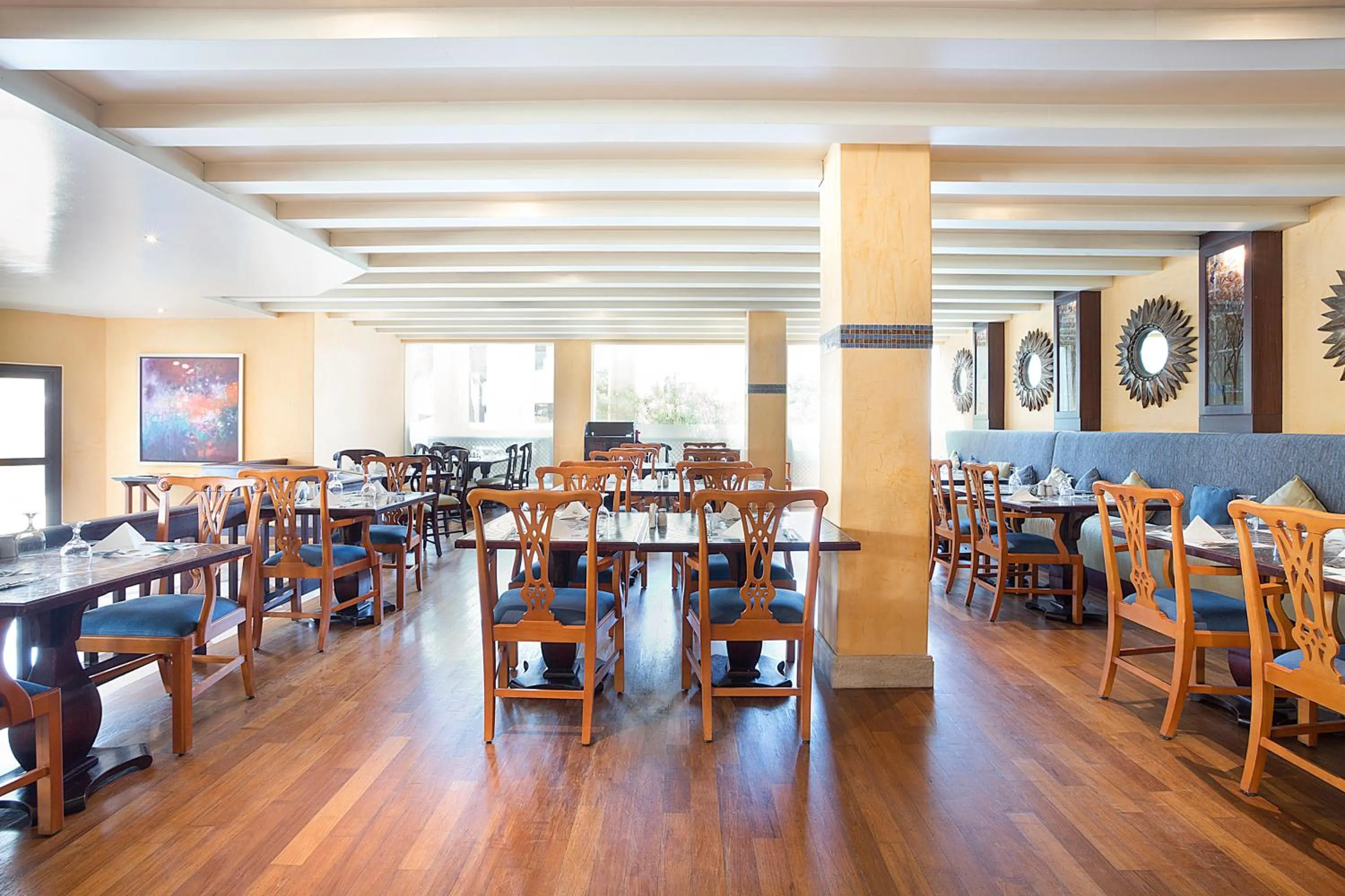 Restaurant/places to eat in Novotel Bahrain Al Dana Resort