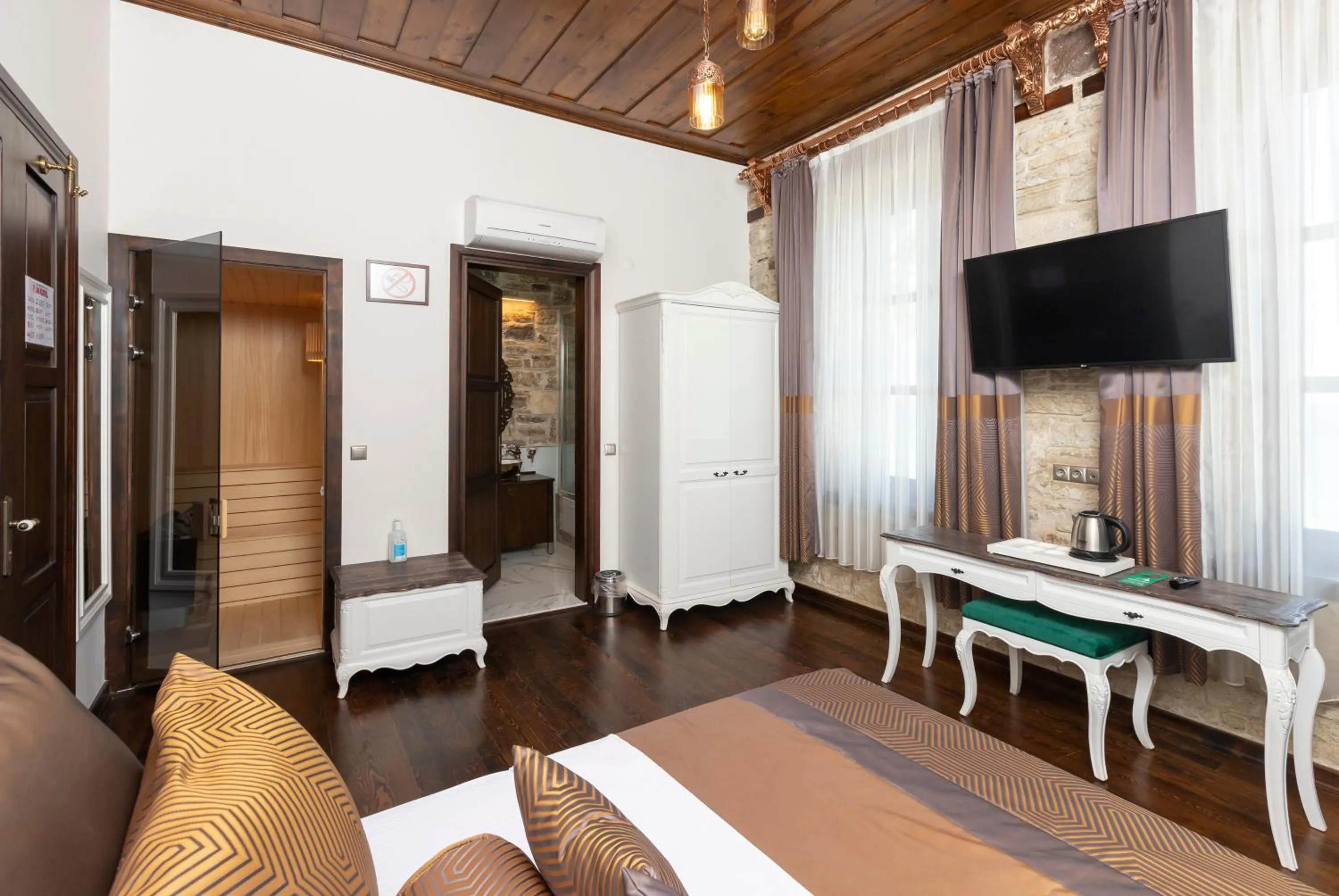 Bed in Marina Foça Hotel