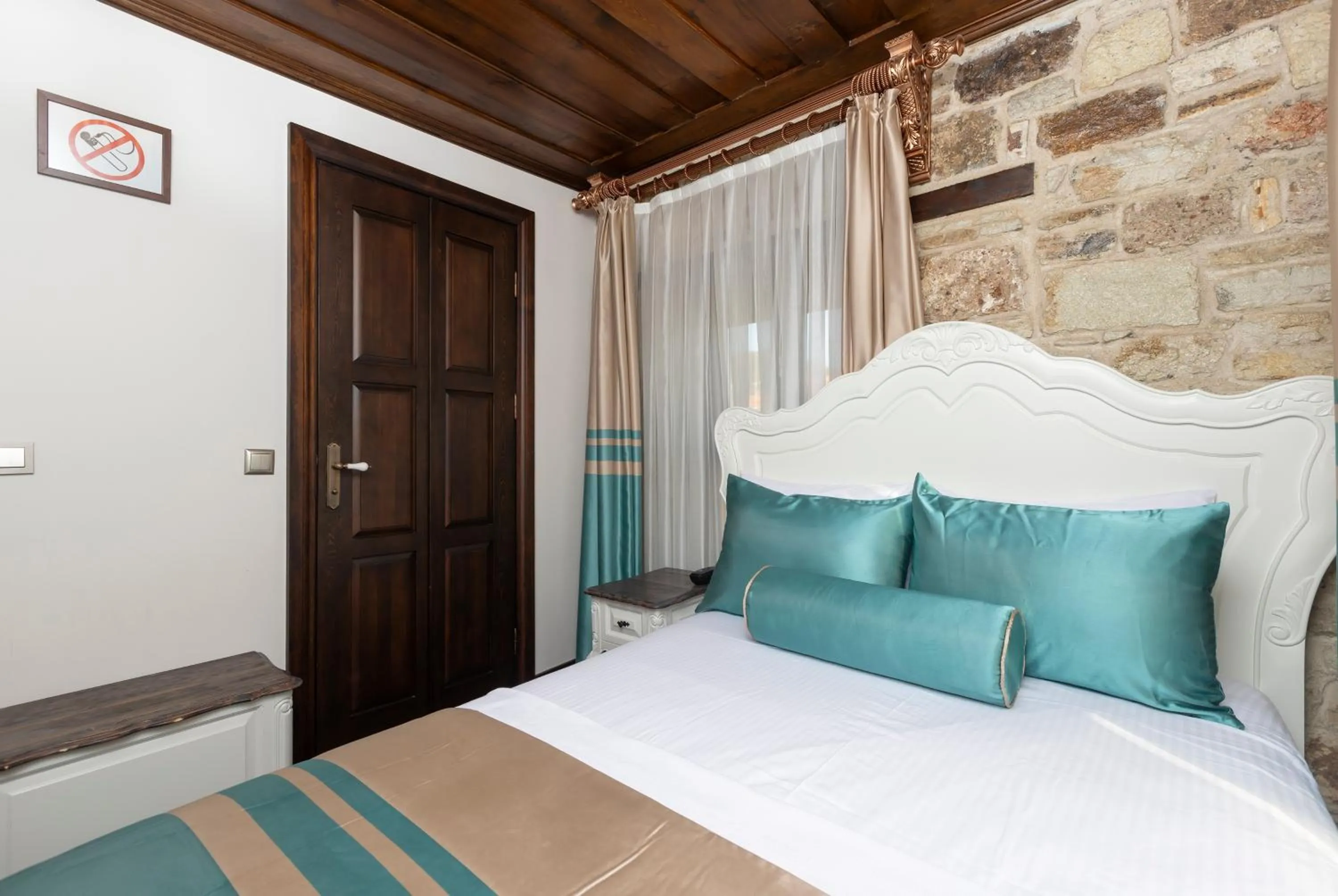 Bed in Marina Foça Hotel