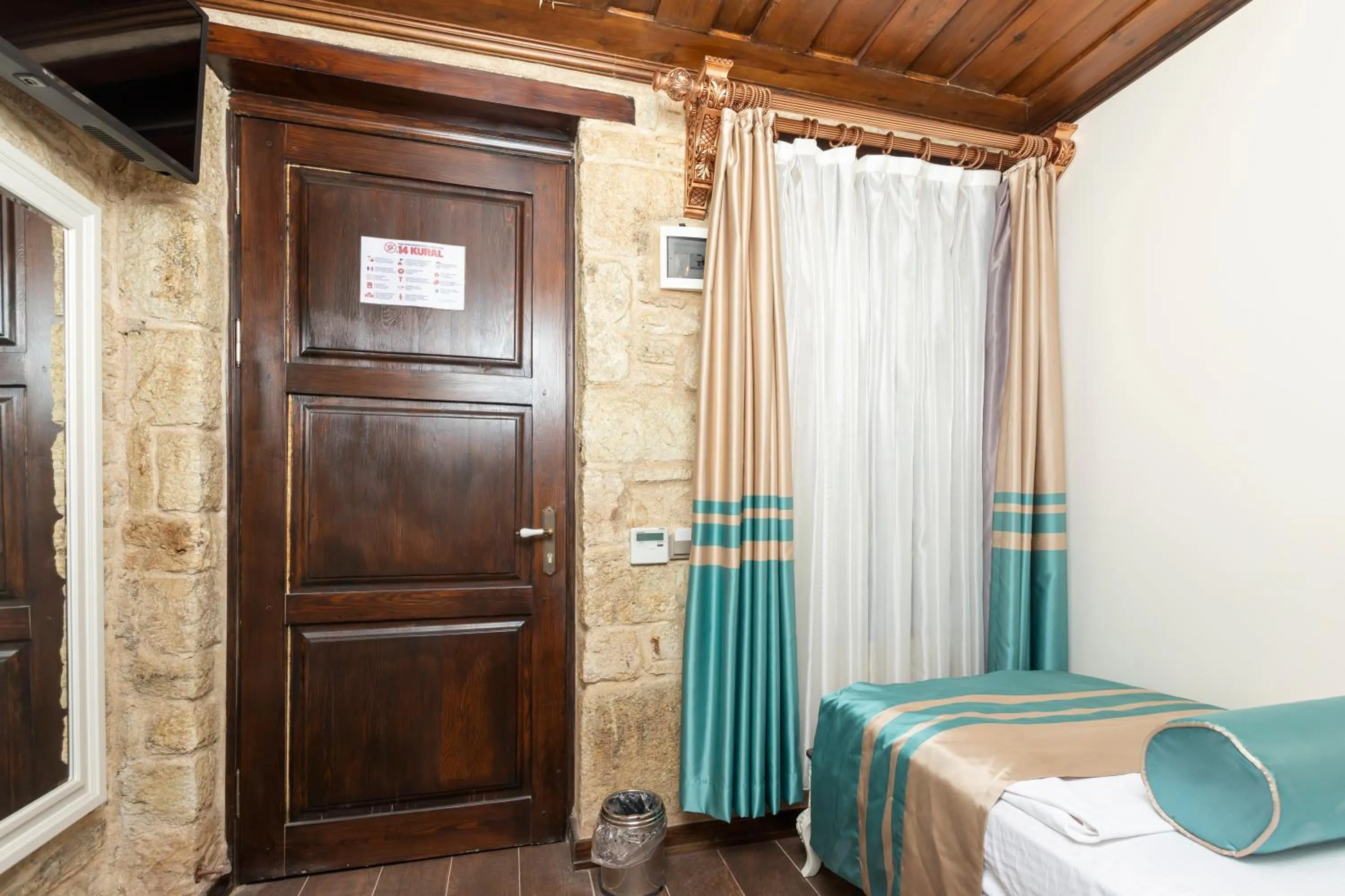 Bed in Marina Foça Hotel