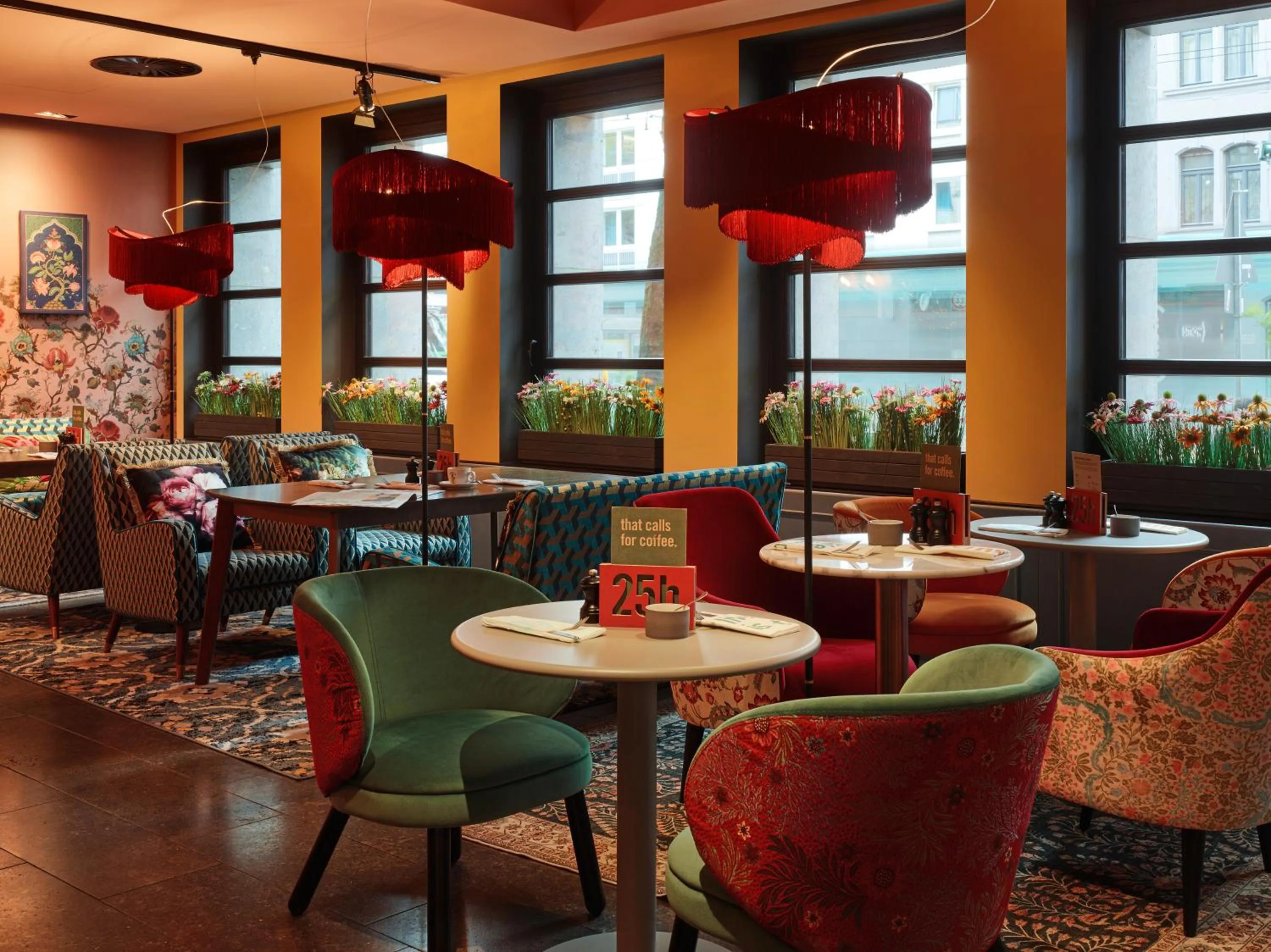 Restaurant/places to eat in 25hours Hotel The Goldman