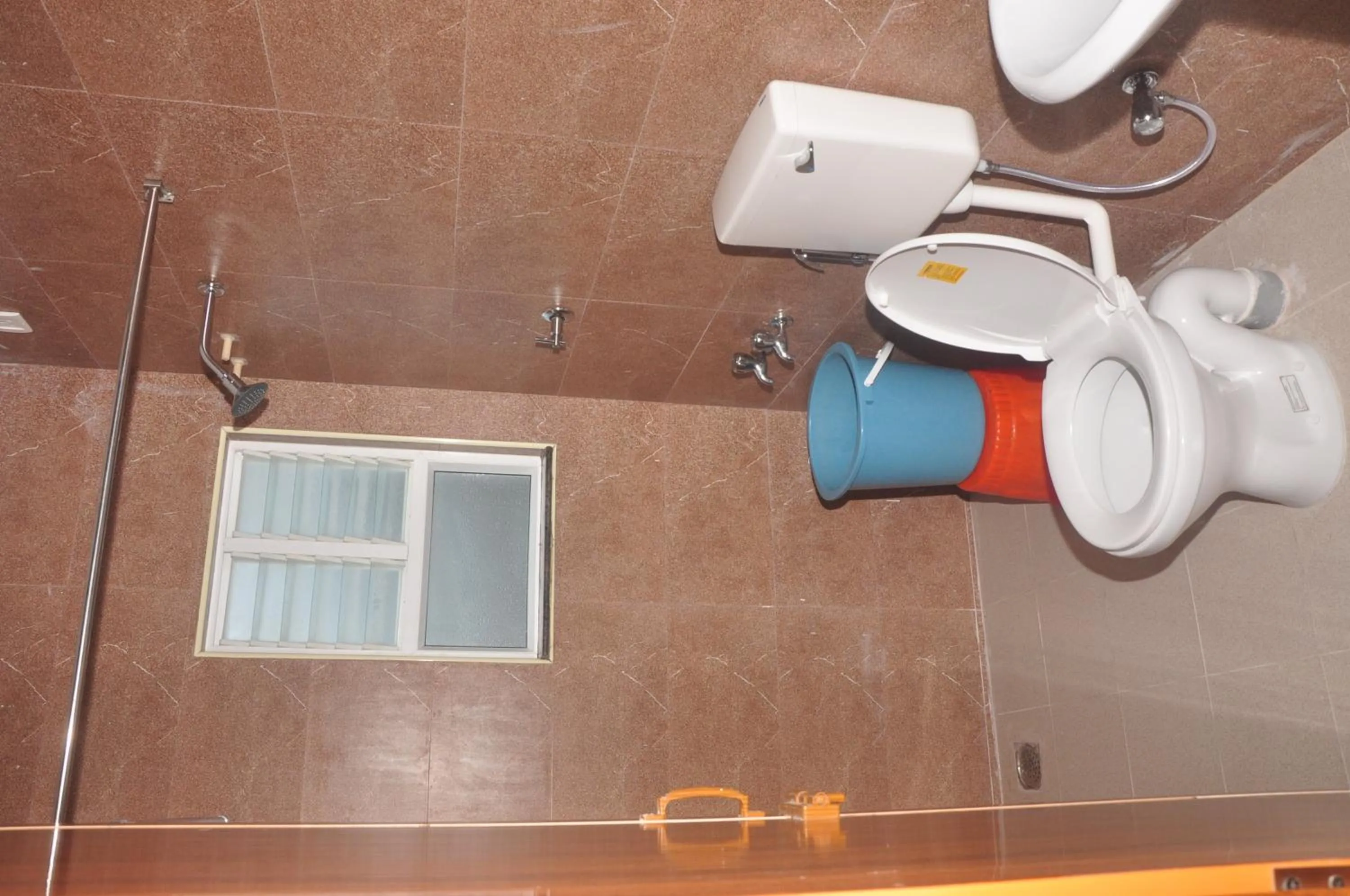 Bathroom in Hotel Aishwariyam