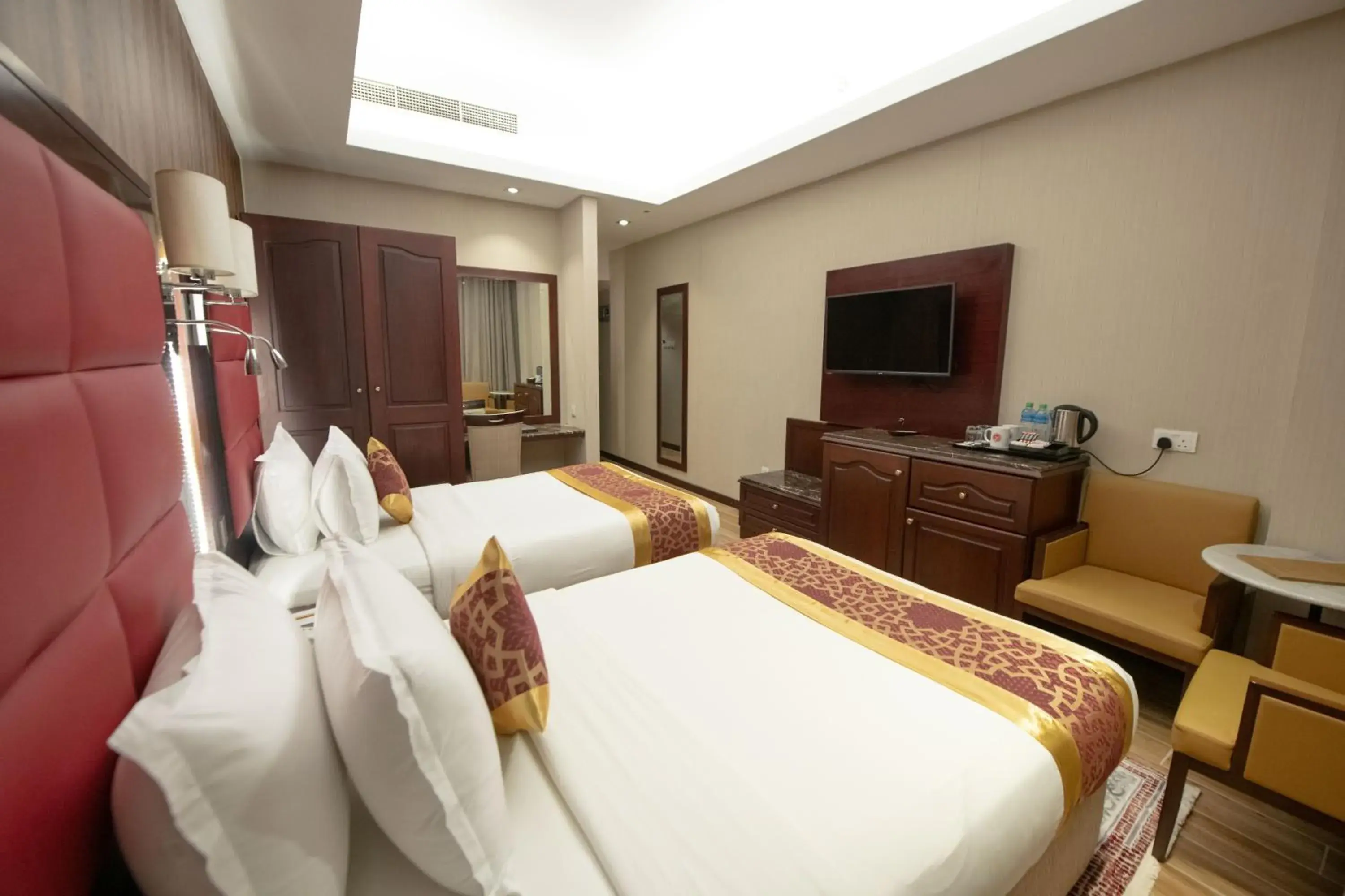 Budget Twin Room in Ramee Guestline Hotel Budget Twin Room in Ramee Guestline Hotel
