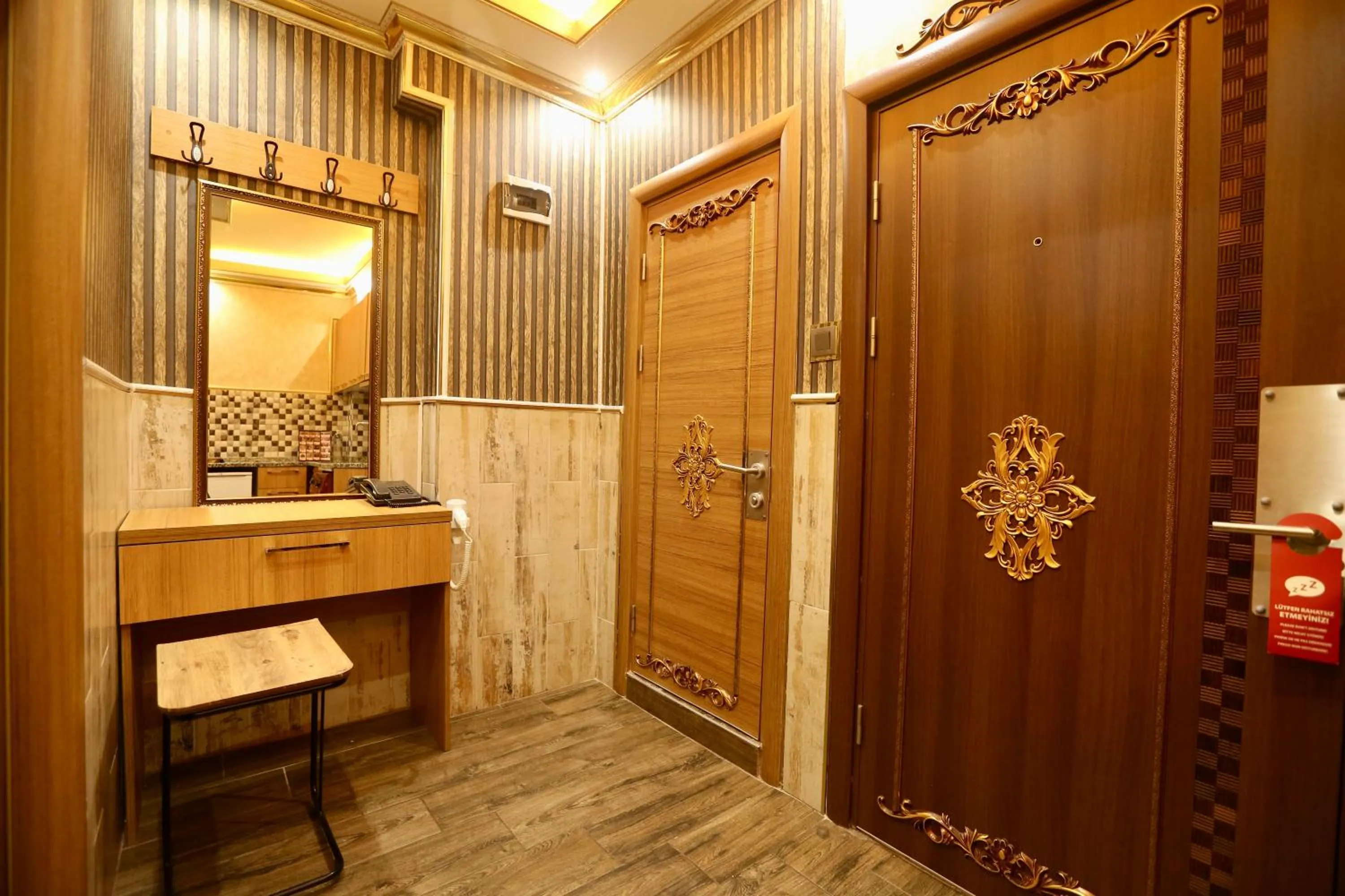 Bathroom in Maranda Suit Hotel