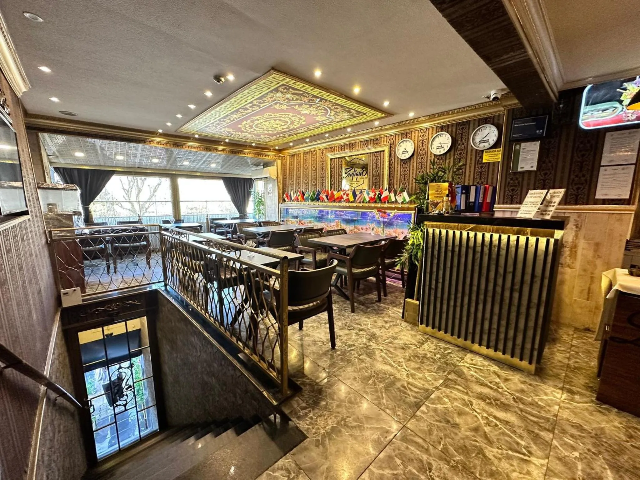 Communal lounge/ TV room in Maranda Suit Hotel