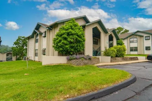 2 Bed Condo-The Greens at Thousand Hills-Coffee Bar