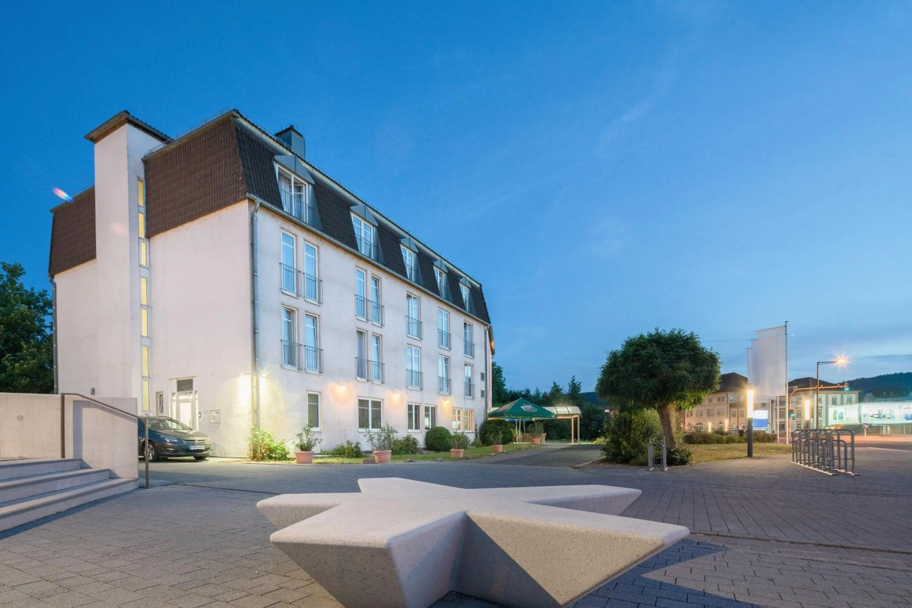 Property building in Roomingtons Hotel Lohr am Main