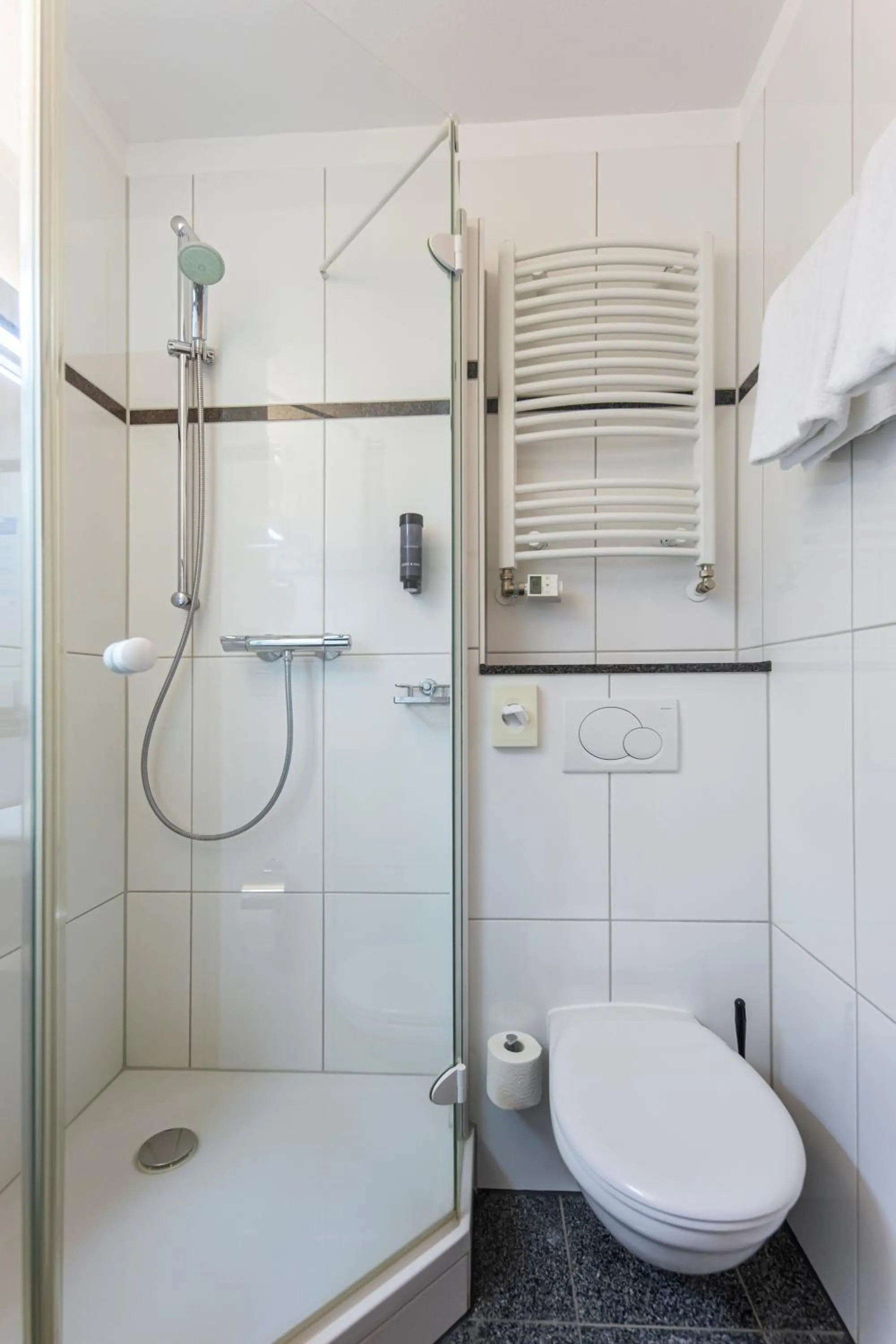 Bathroom in Roomingtons Hotel Lohr am Main