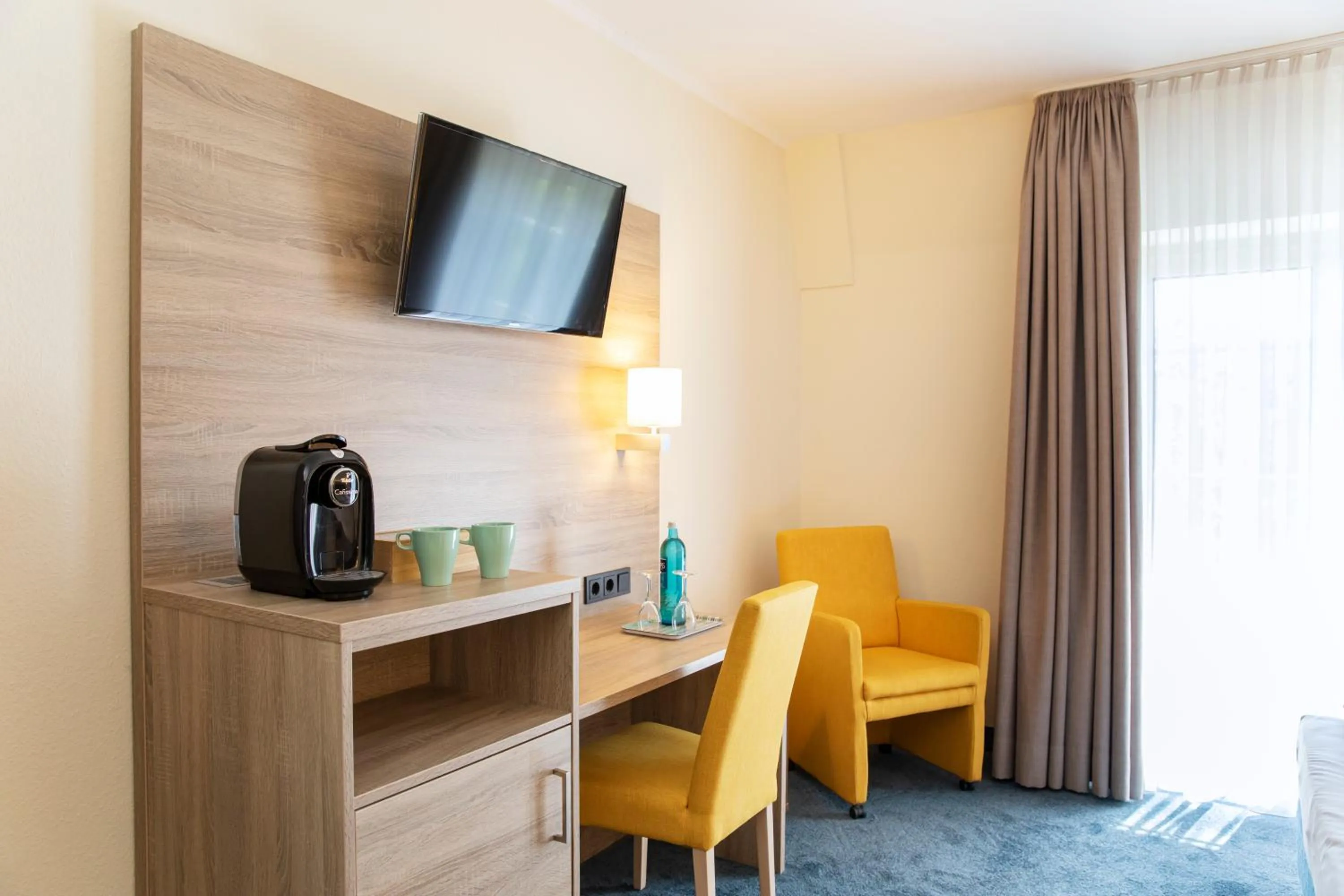 Bedroom in Roomingtons Hotel Lohr am Main