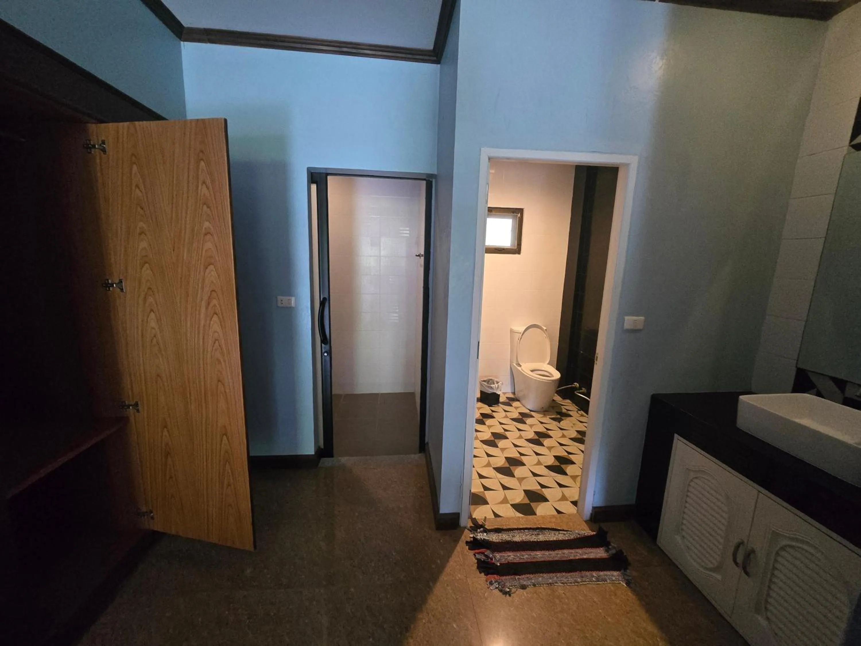 Toilet, Bed in H&Y Chaweng