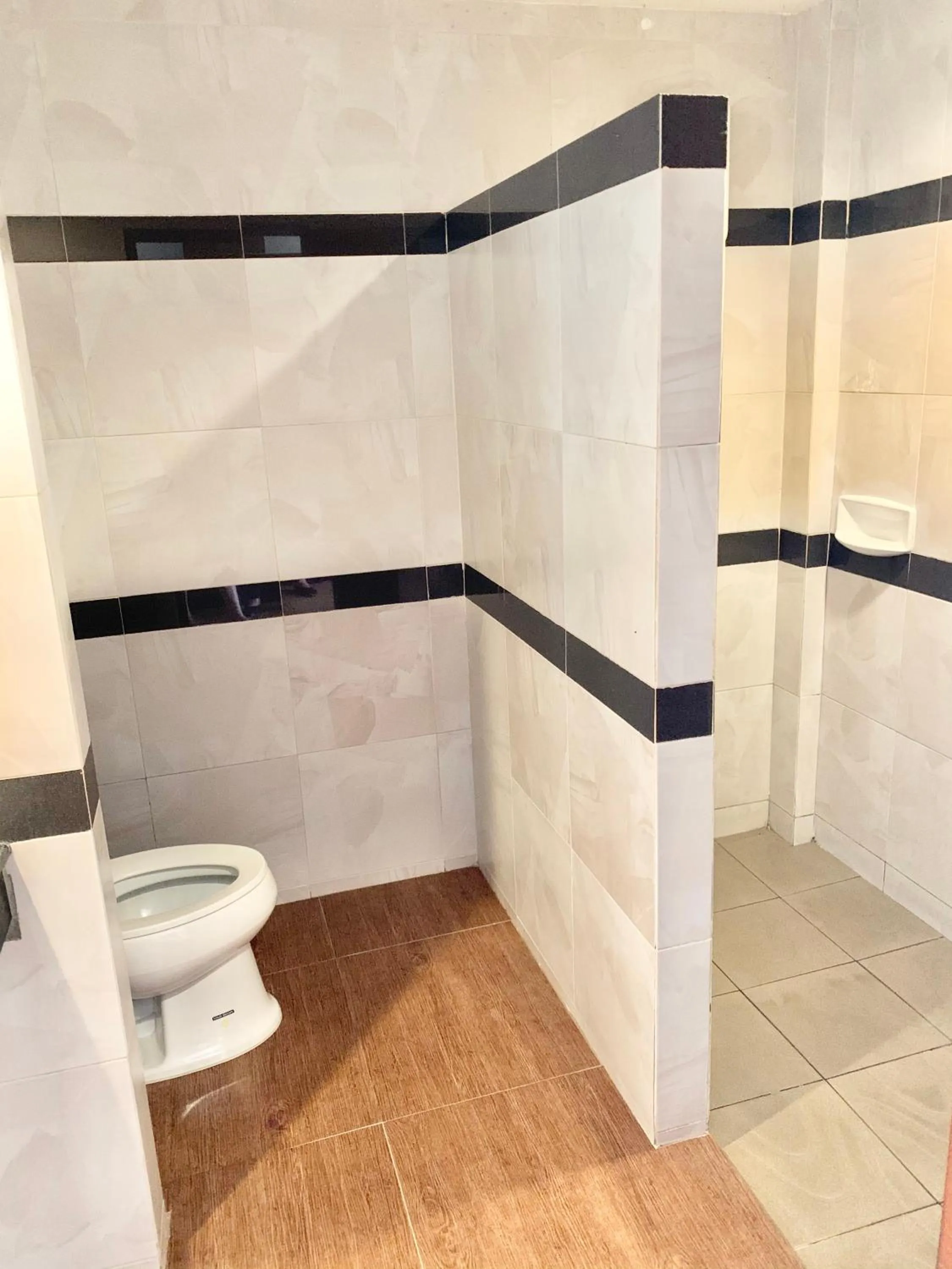 Shower in H&Y Chaweng