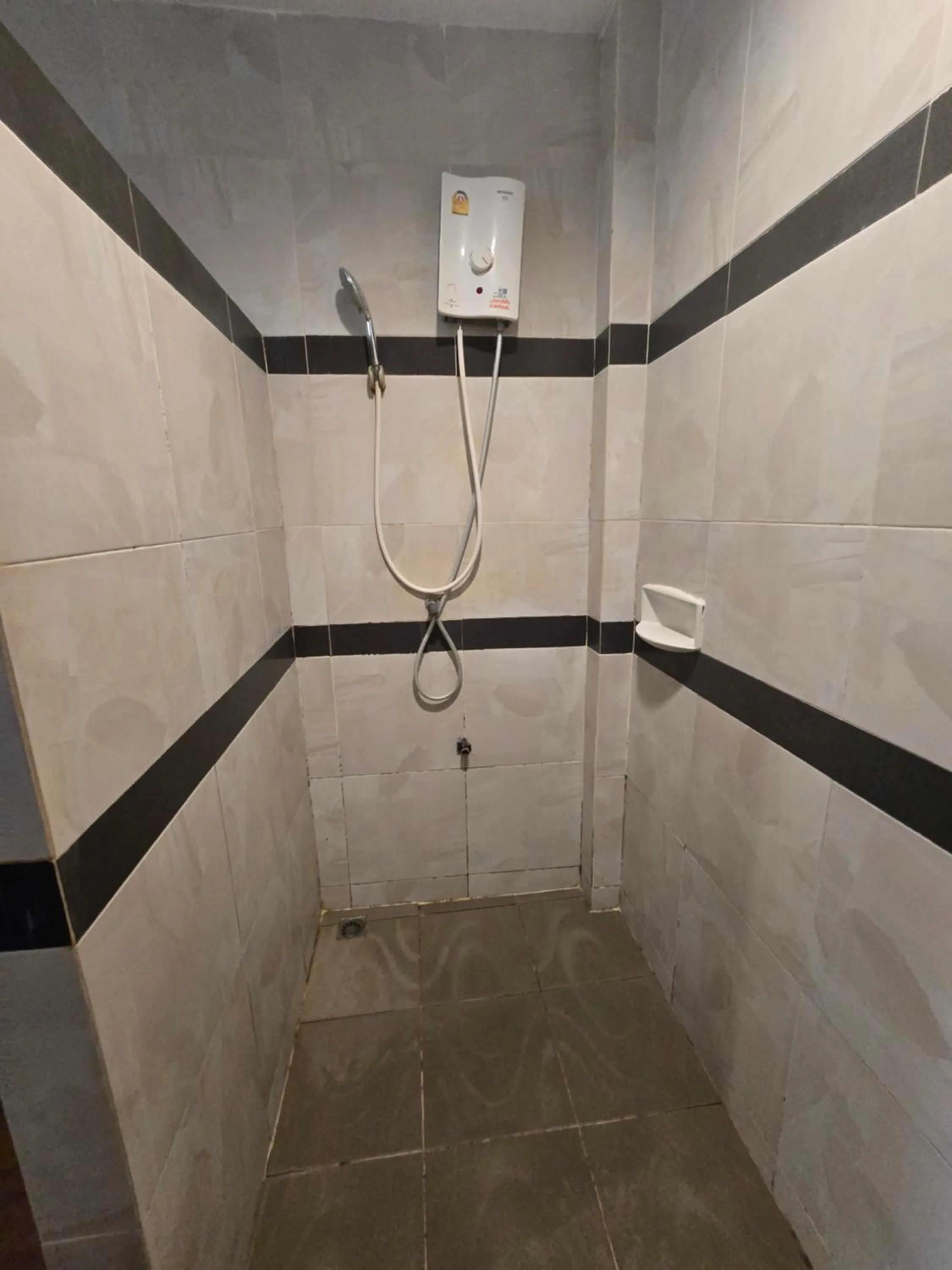 Shower in H&Y Chaweng