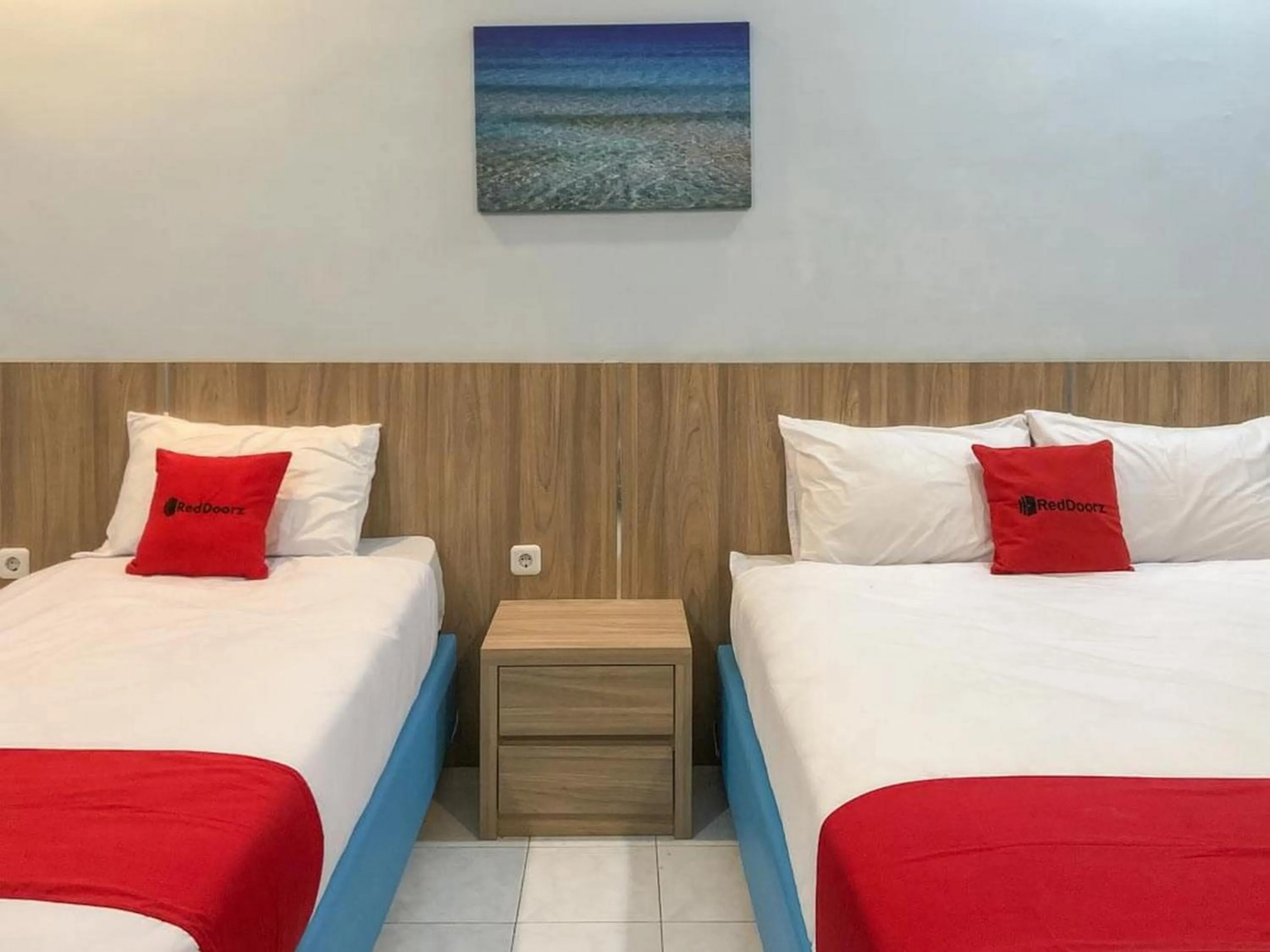 Bedroom, Bed in RedDoorz Syariah near Taman Rekreasi Sengkaling 2