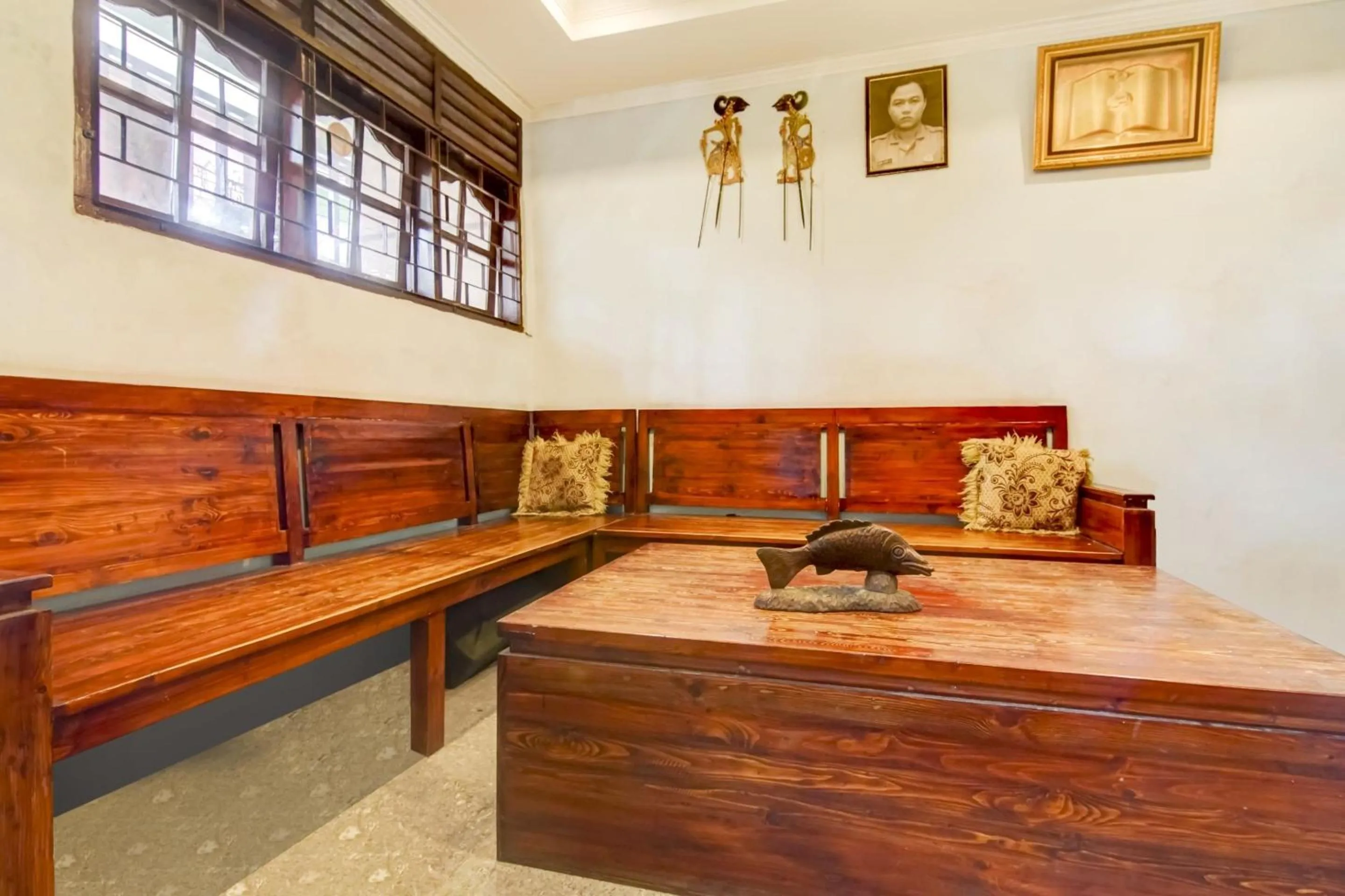 Lobby or reception in Hotel O Nakula Sadewa