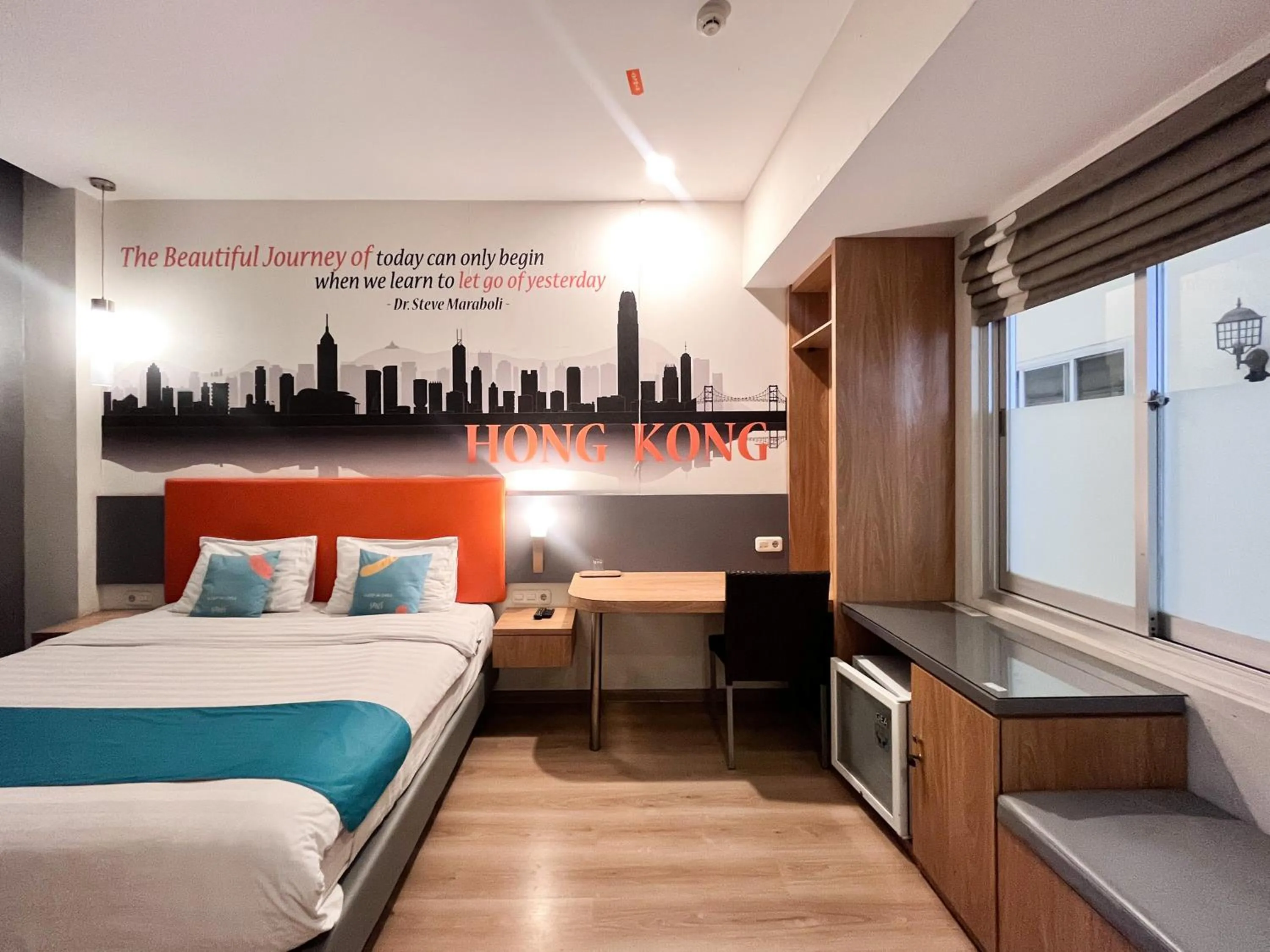 Bedroom, Bed in Sans Vibes Hotel Syariah Graha 100 Gubeng Surabaya