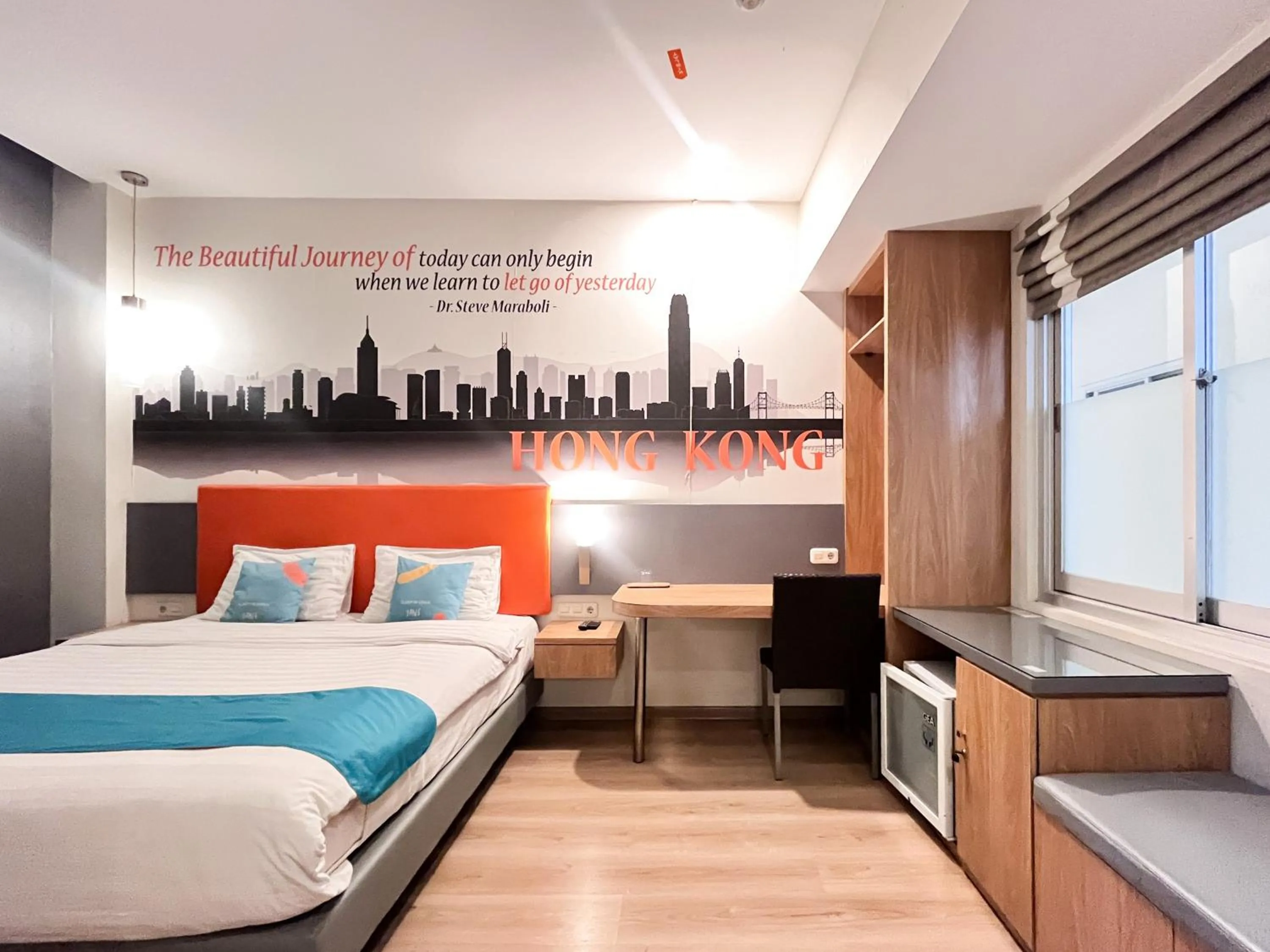 Bedroom, Bed in Sans Vibes Hotel Syariah Graha 100 Gubeng Surabaya