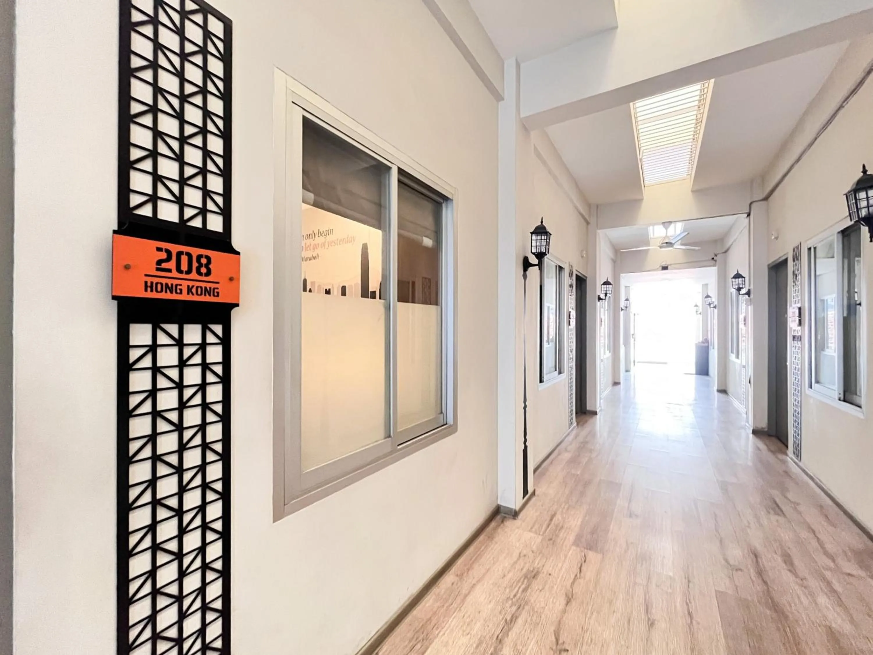 Property building in Sans Vibes Hotel Syariah Graha 100 Gubeng Surabaya