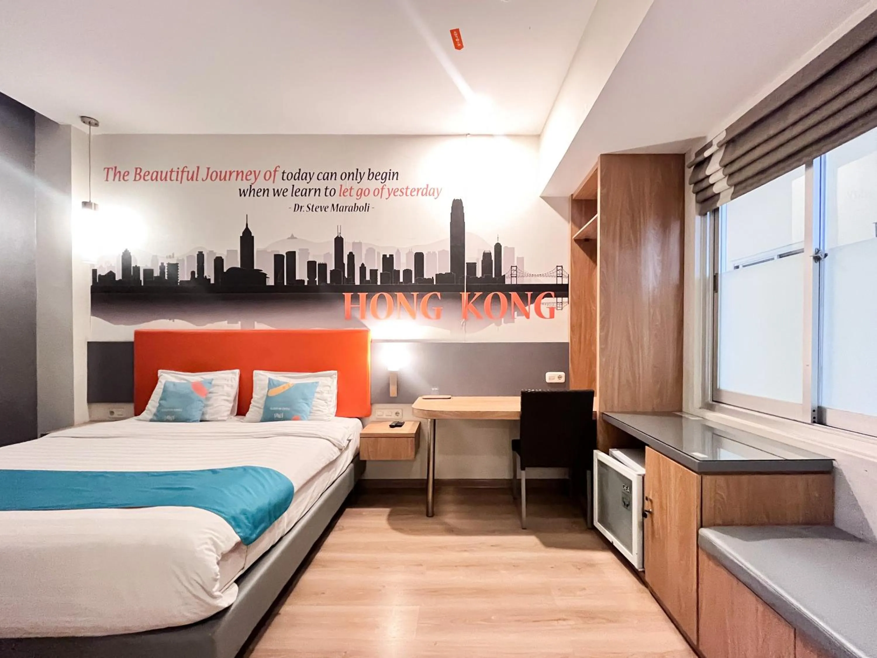 Bedroom, Bed in Sans Vibes Hotel Syariah Graha 100 Gubeng Surabaya