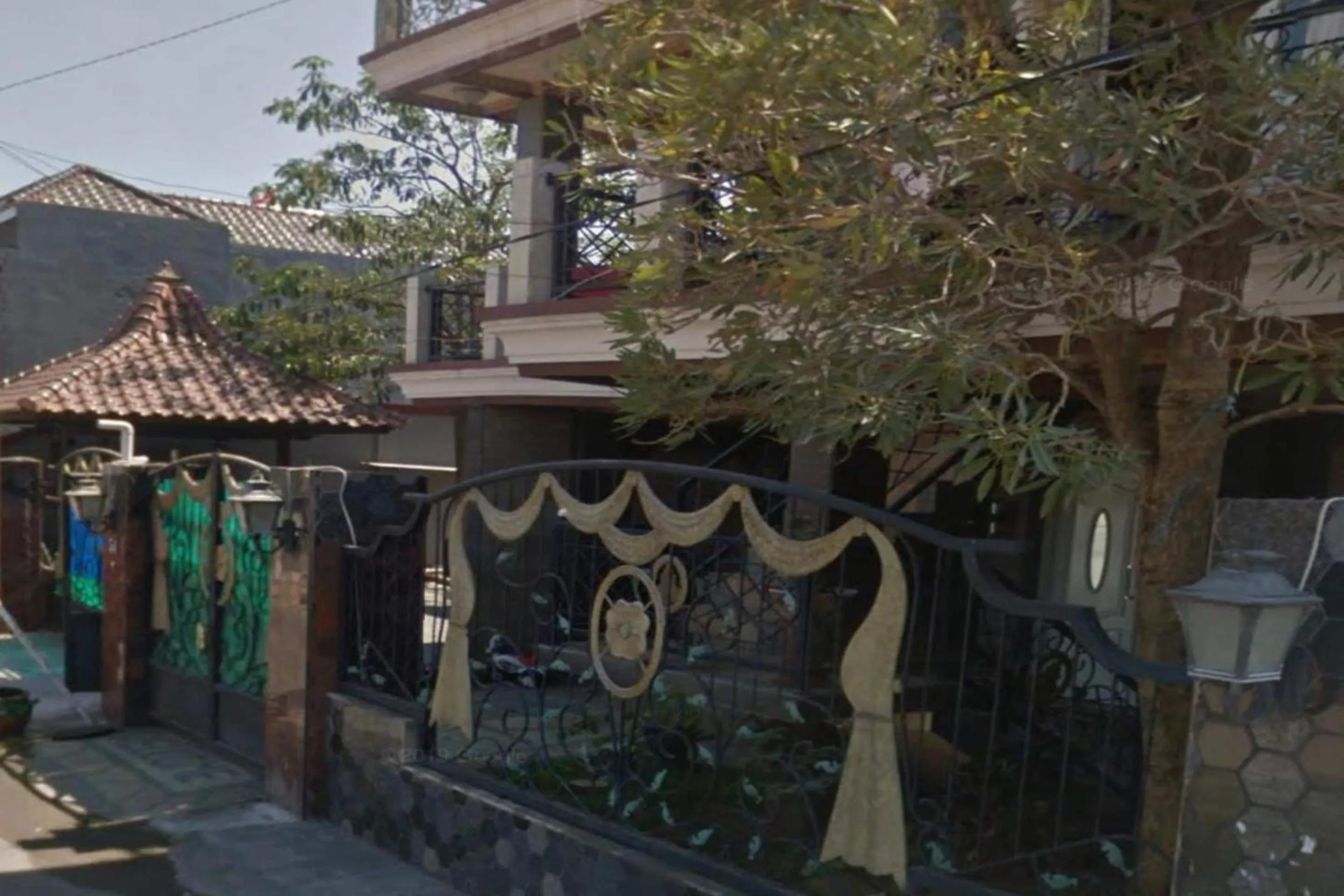 Facade/entrance in OYO 3887 Potreh Mastekah 2