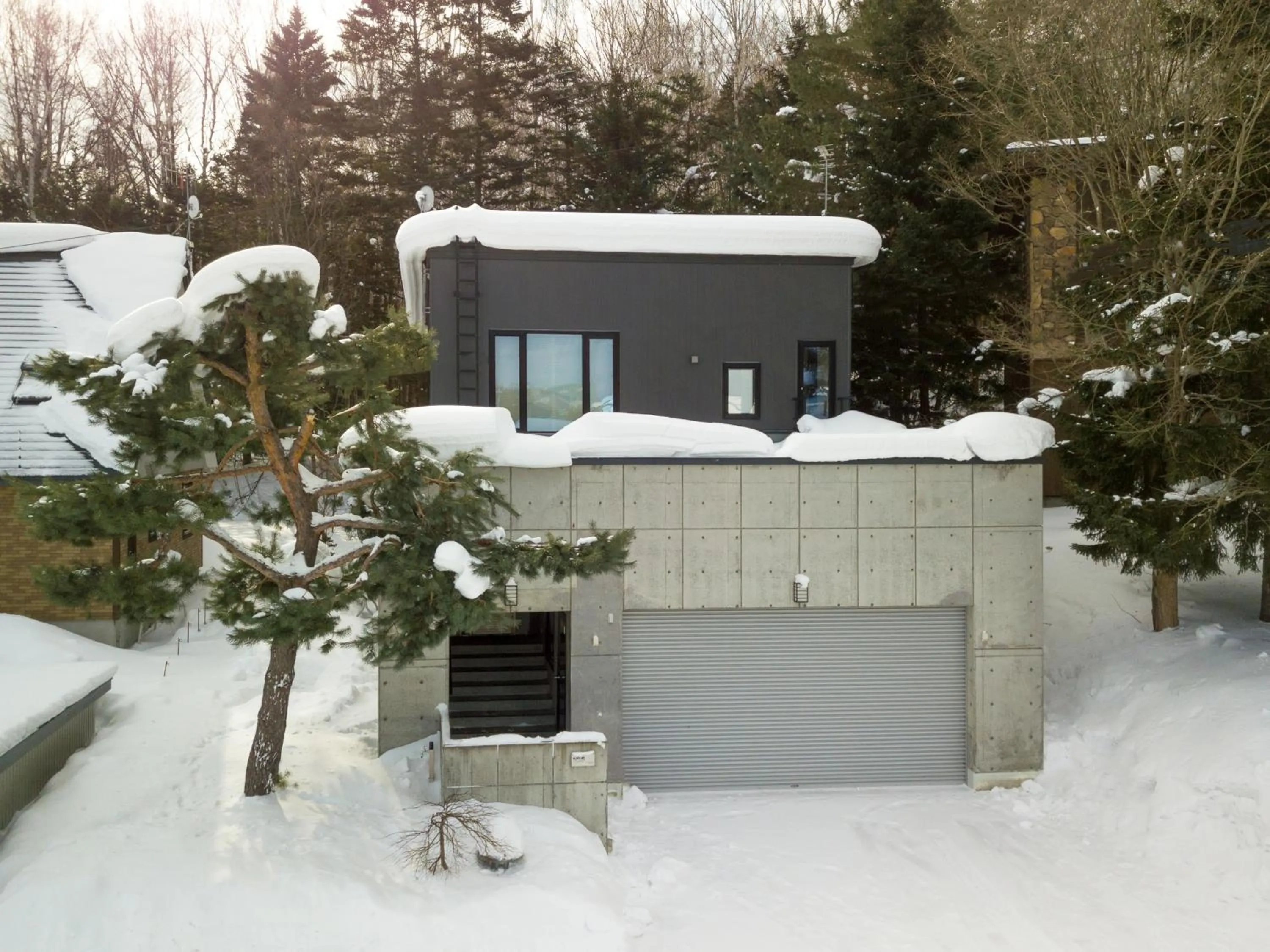 Property building in Shochikubai by H2 Life