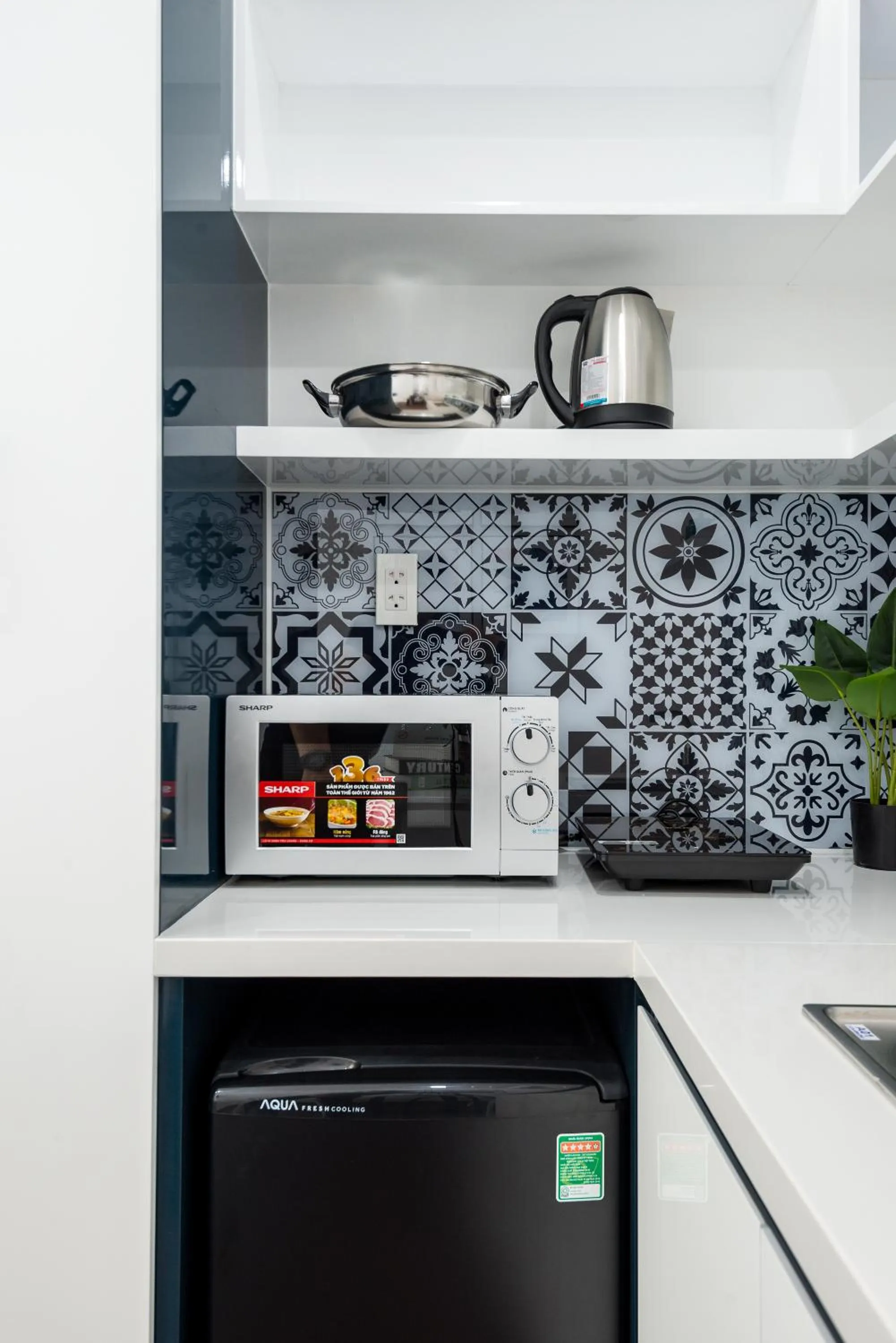 Kitchen or kitchenette in Cozrum Homes The Gallery Residence