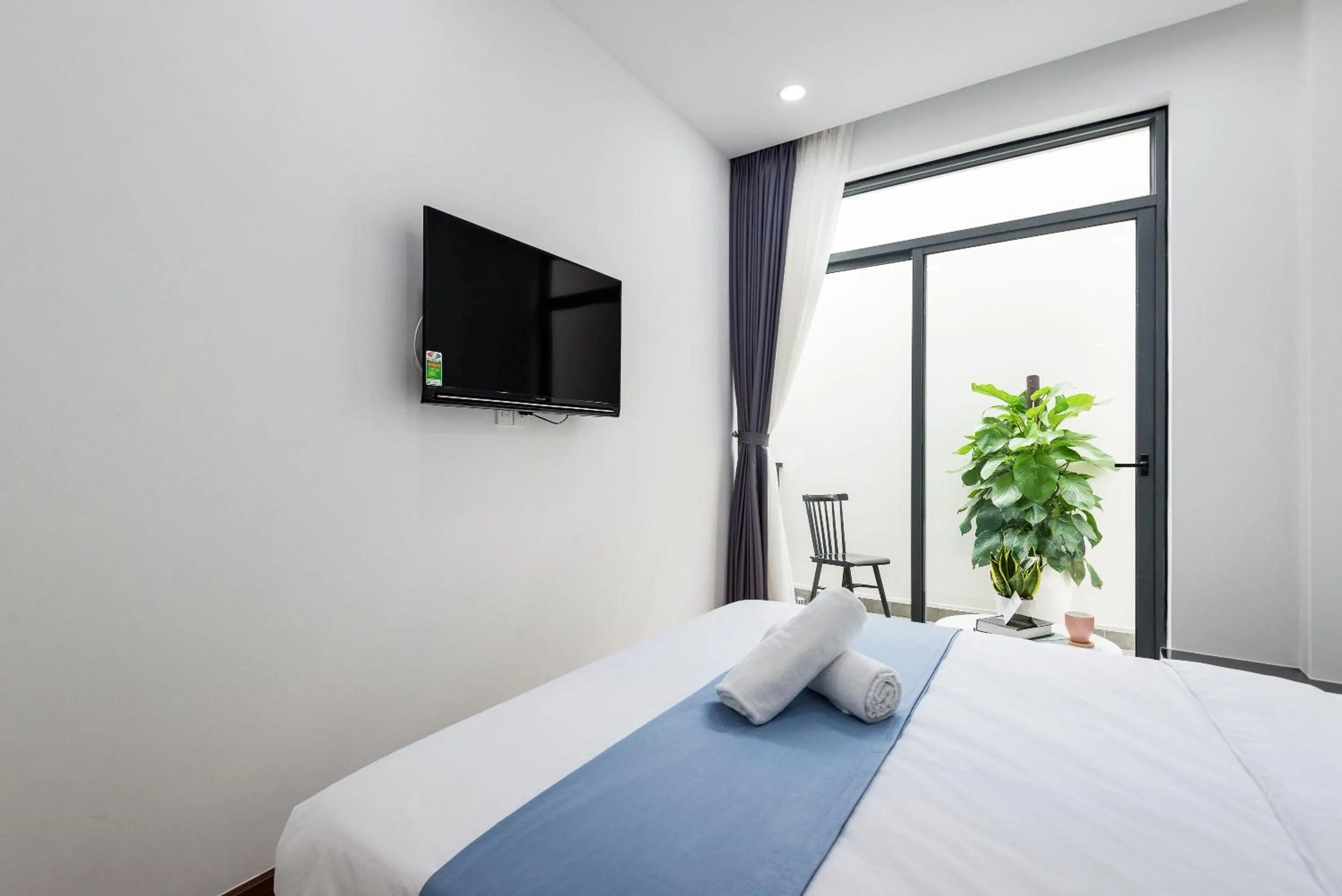 Balcony/Terrace, Bed in Cozrum Homes The Gallery Residence