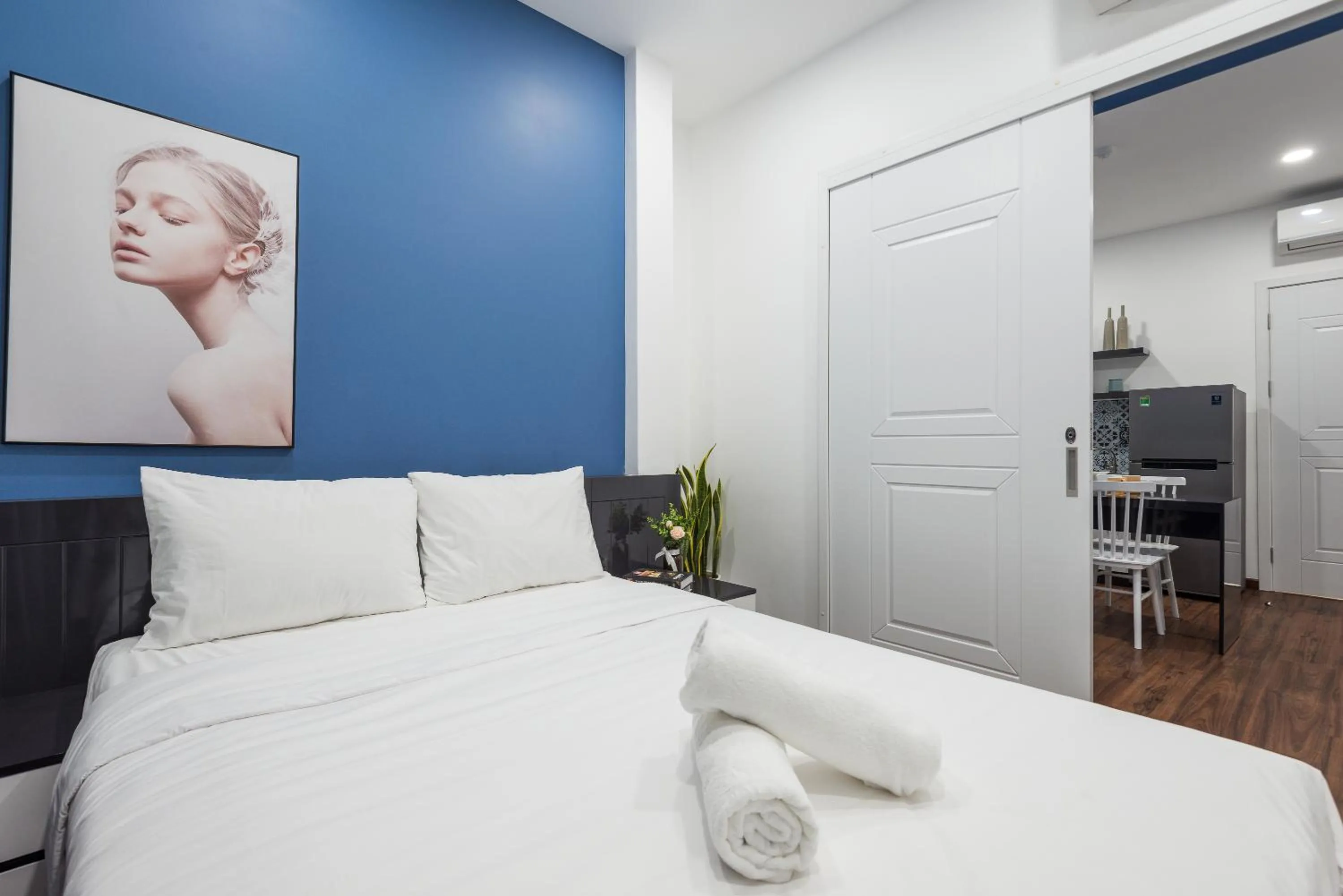 Bedroom, Bed in Cozrum Homes The Gallery Residence