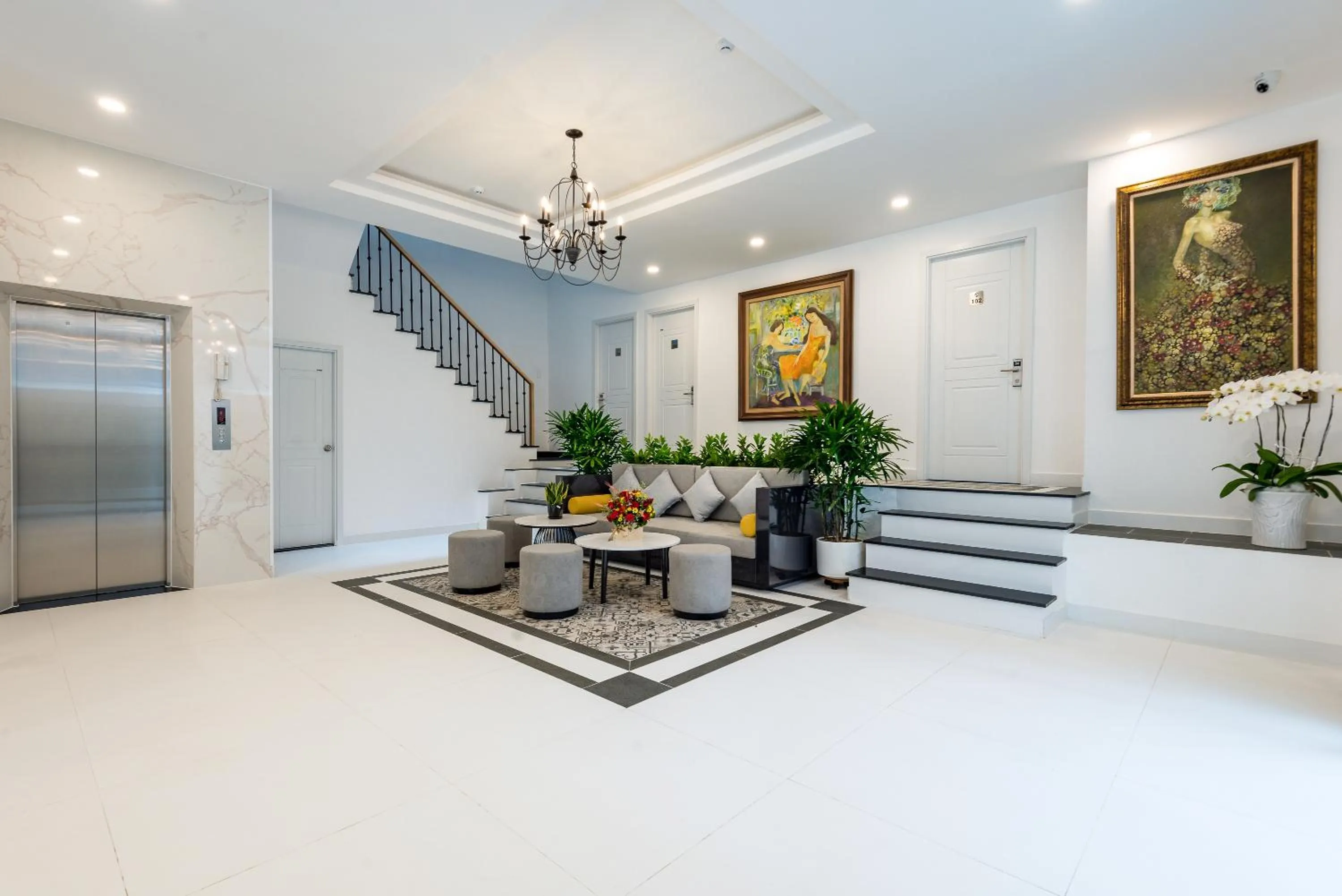 Lobby or reception in Cozrum Homes The Gallery Residence