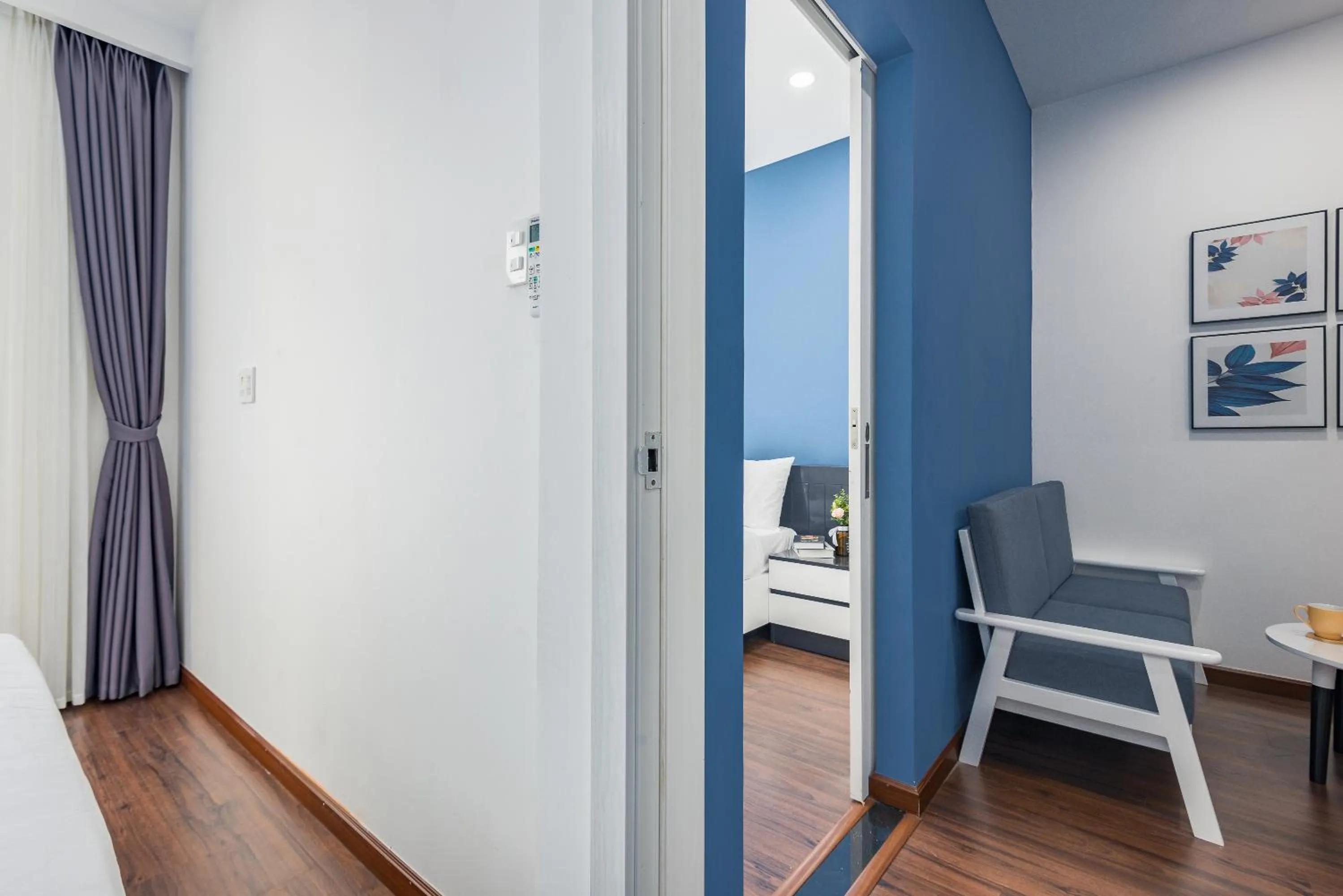 Living room in Cozrum Homes The Gallery Residence