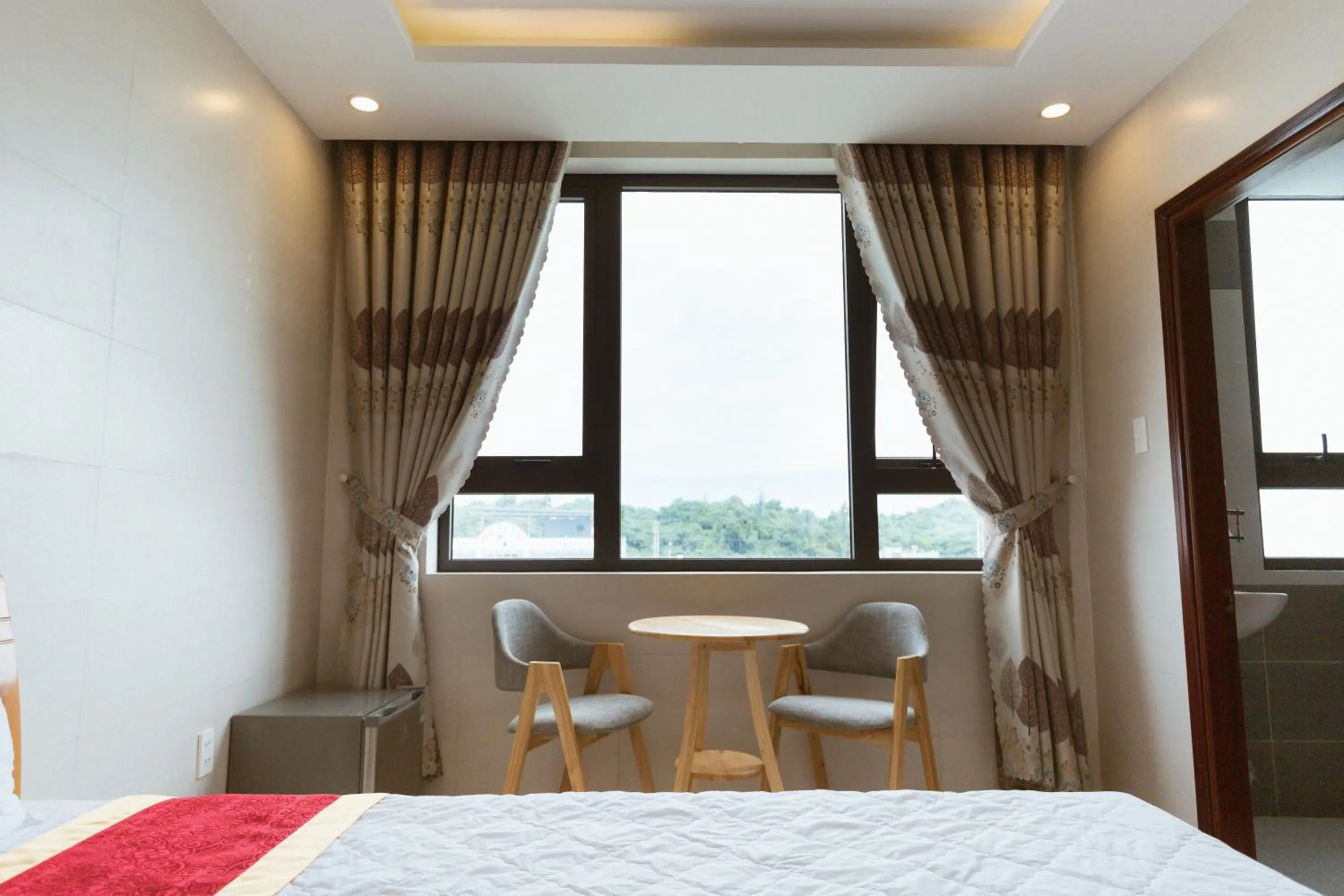 Sea view, Bed in Lam Kiều Hotel