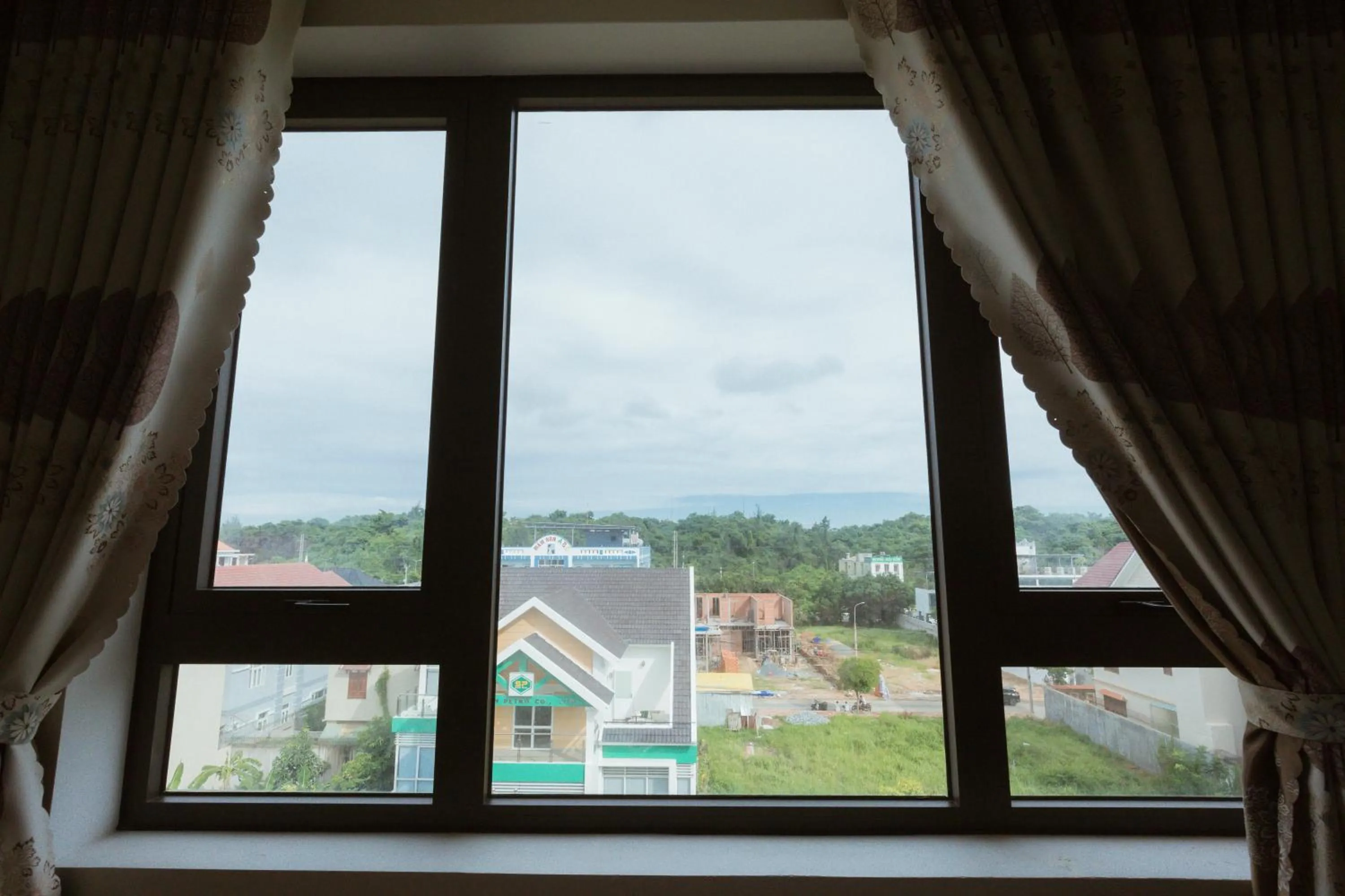 Beach in Lam Kiều Hotel
