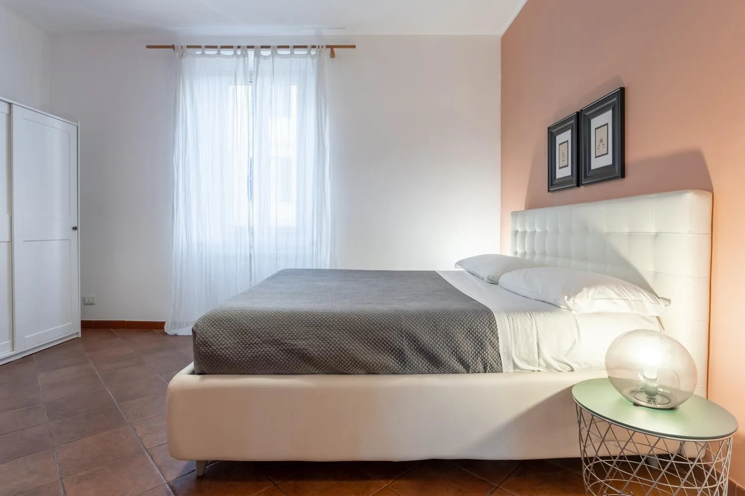 Bed in Giulia Apartment in Trastevere