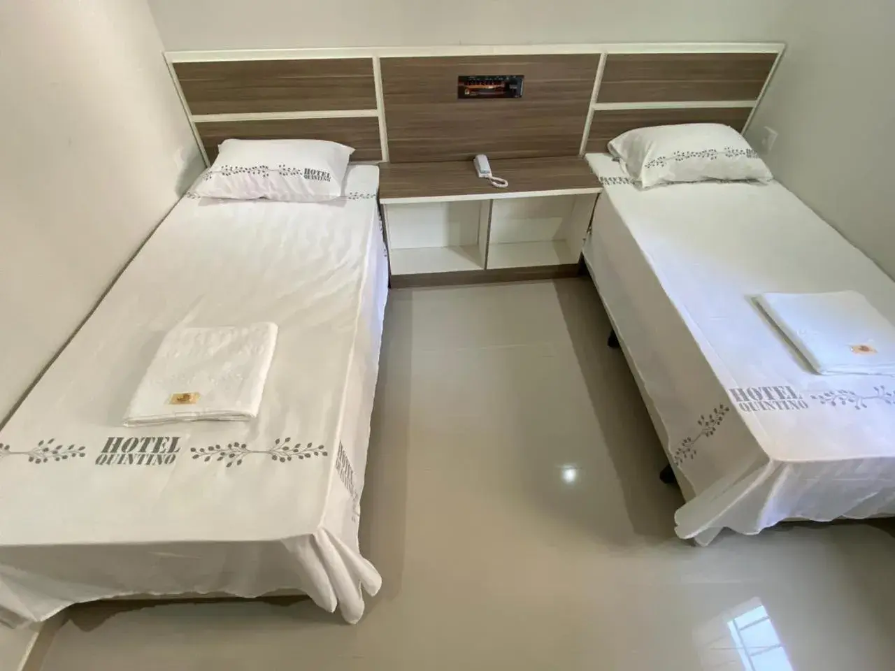 Large Twin Room in Hotel Quintino Large Twin Room in Hotel Quintino