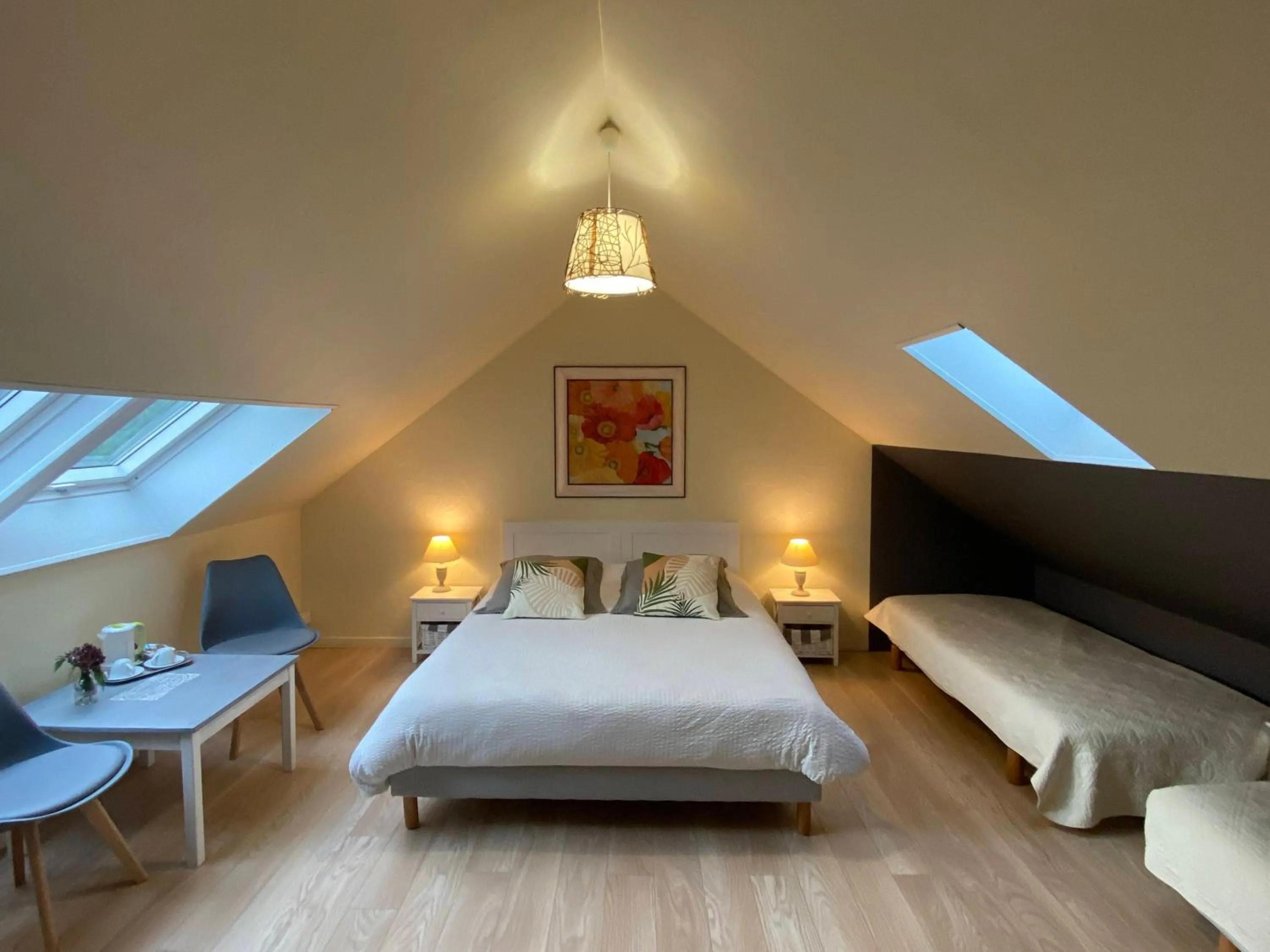 Bedroom, Bed in Les Mariniers Chambres d'Hôtes -Guest House - Bain nordique en option