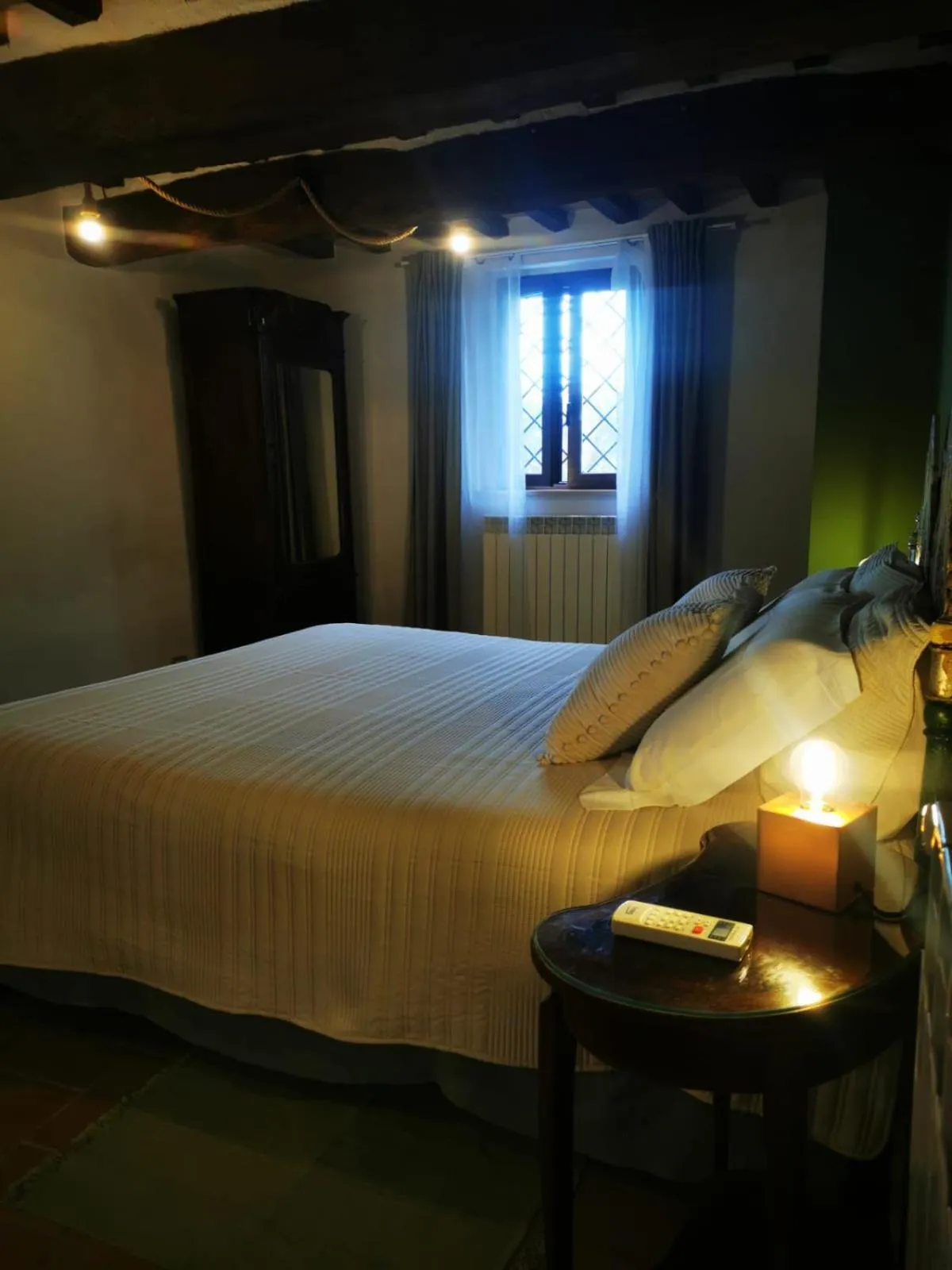 Bed in Dolce Farnetta en-Suite Spa & Yoga