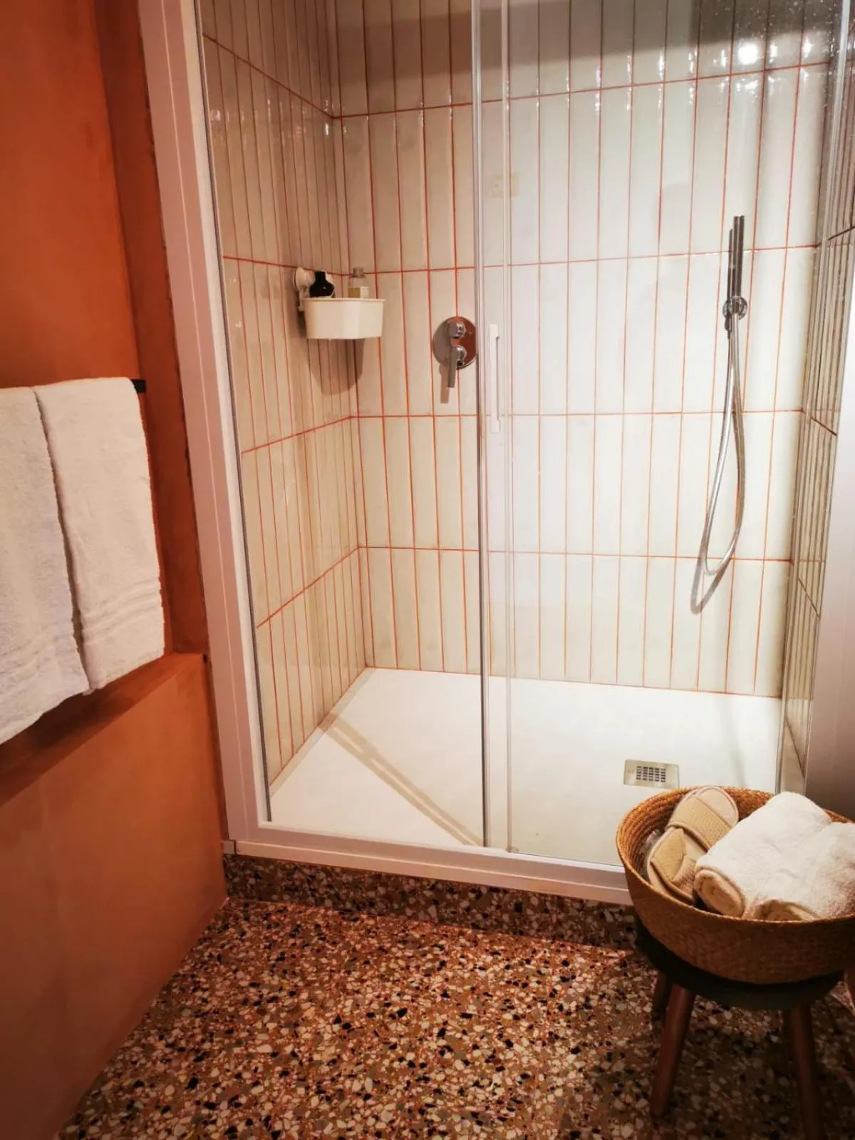 Shower in Dolce Farnetta en-Suite Spa & Yoga