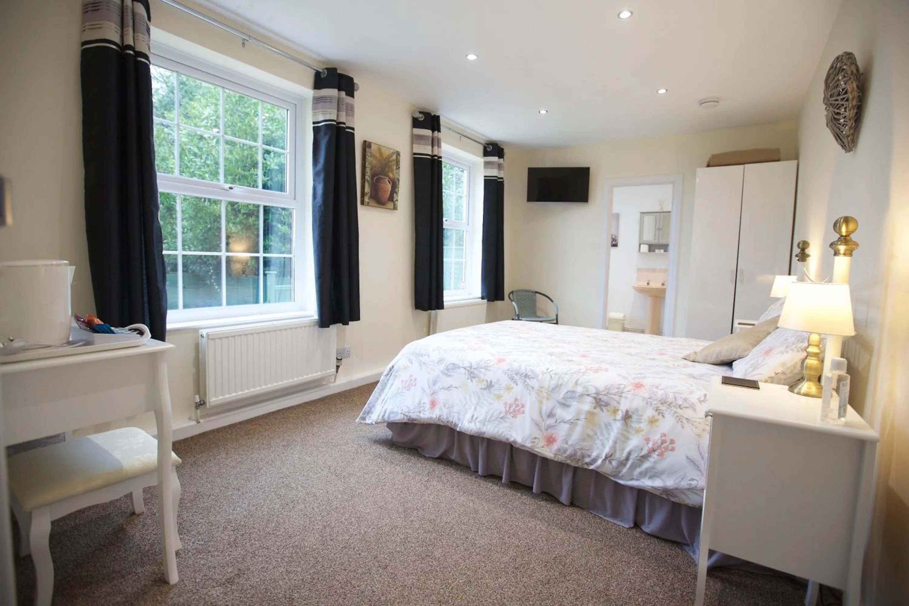 Photo of the whole room in Trelaske Manor Cottage