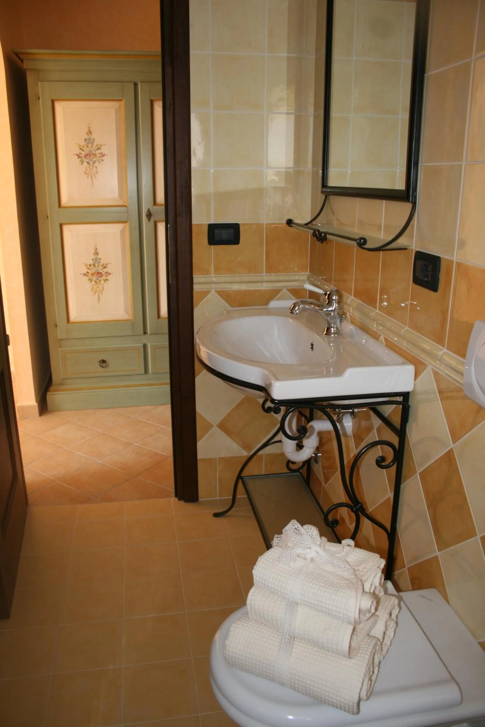 Bathroom in L'Allegra Brigata