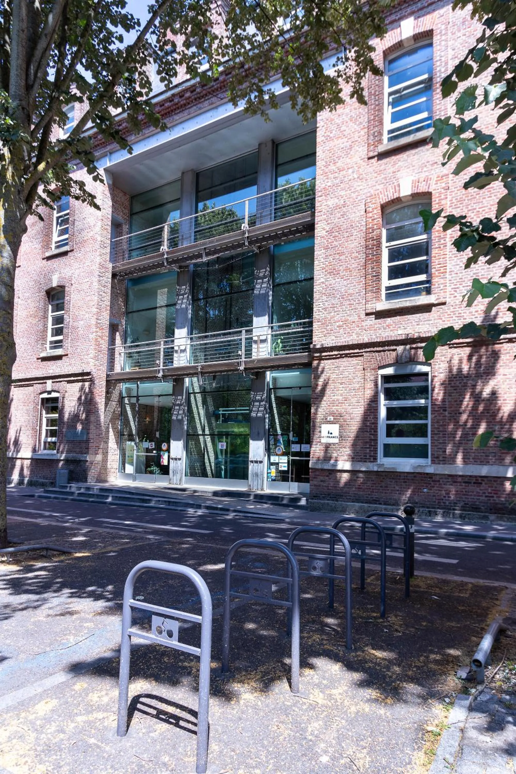Property building in Auberge de Jeunesse HI Amiens