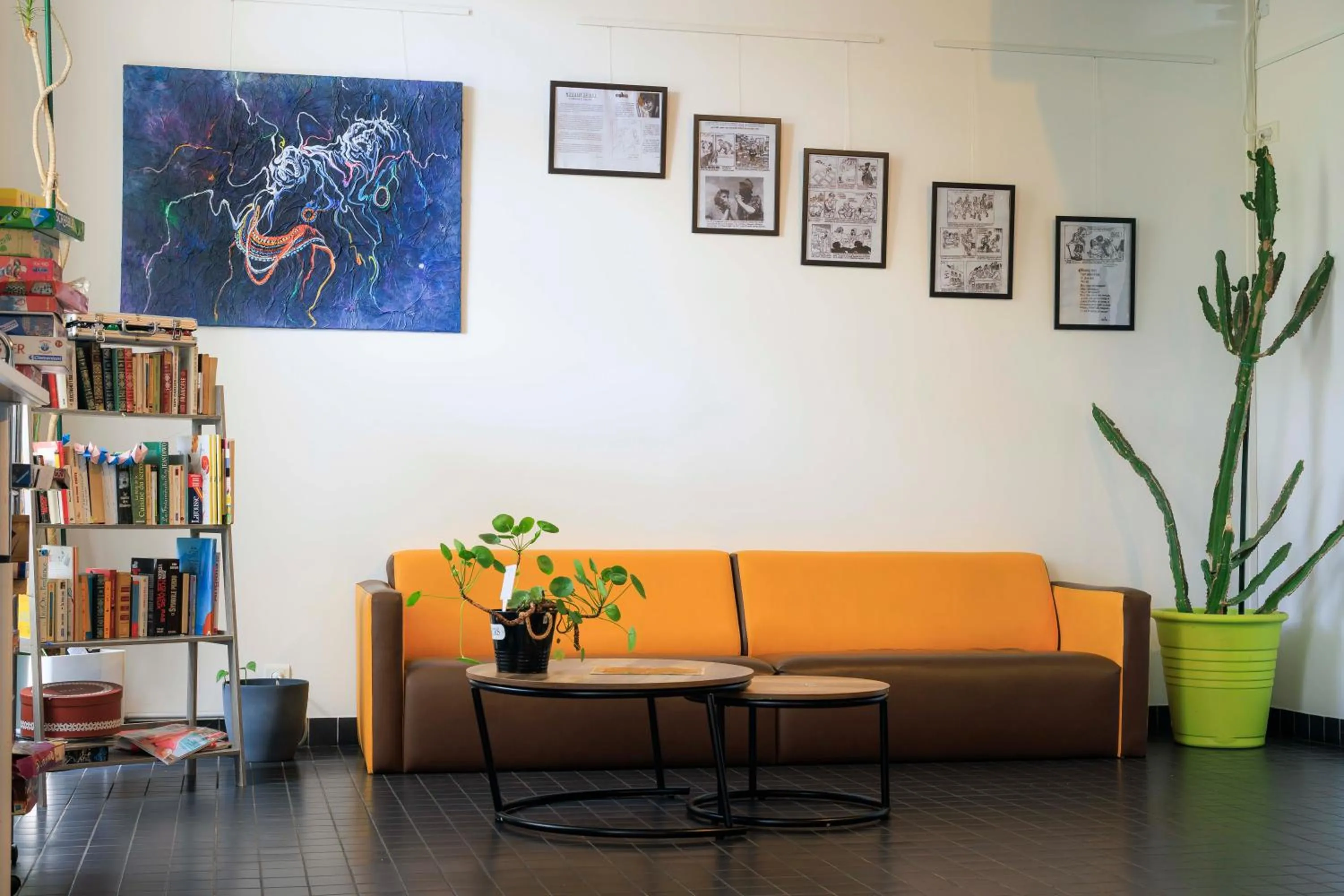 Seating area in Auberge de Jeunesse HI Amiens