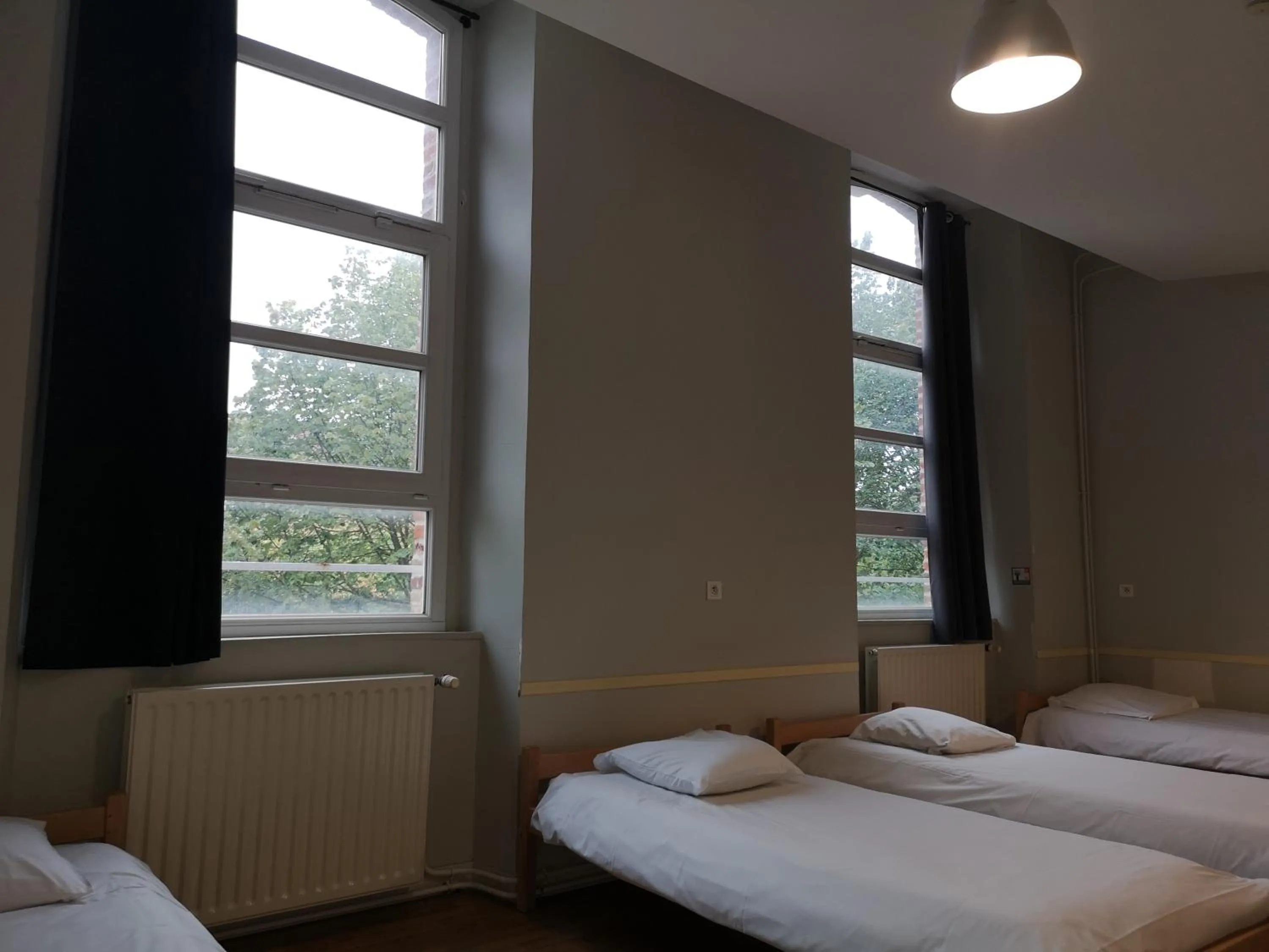 Bedroom, Bed in Auberge de Jeunesse HI Amiens