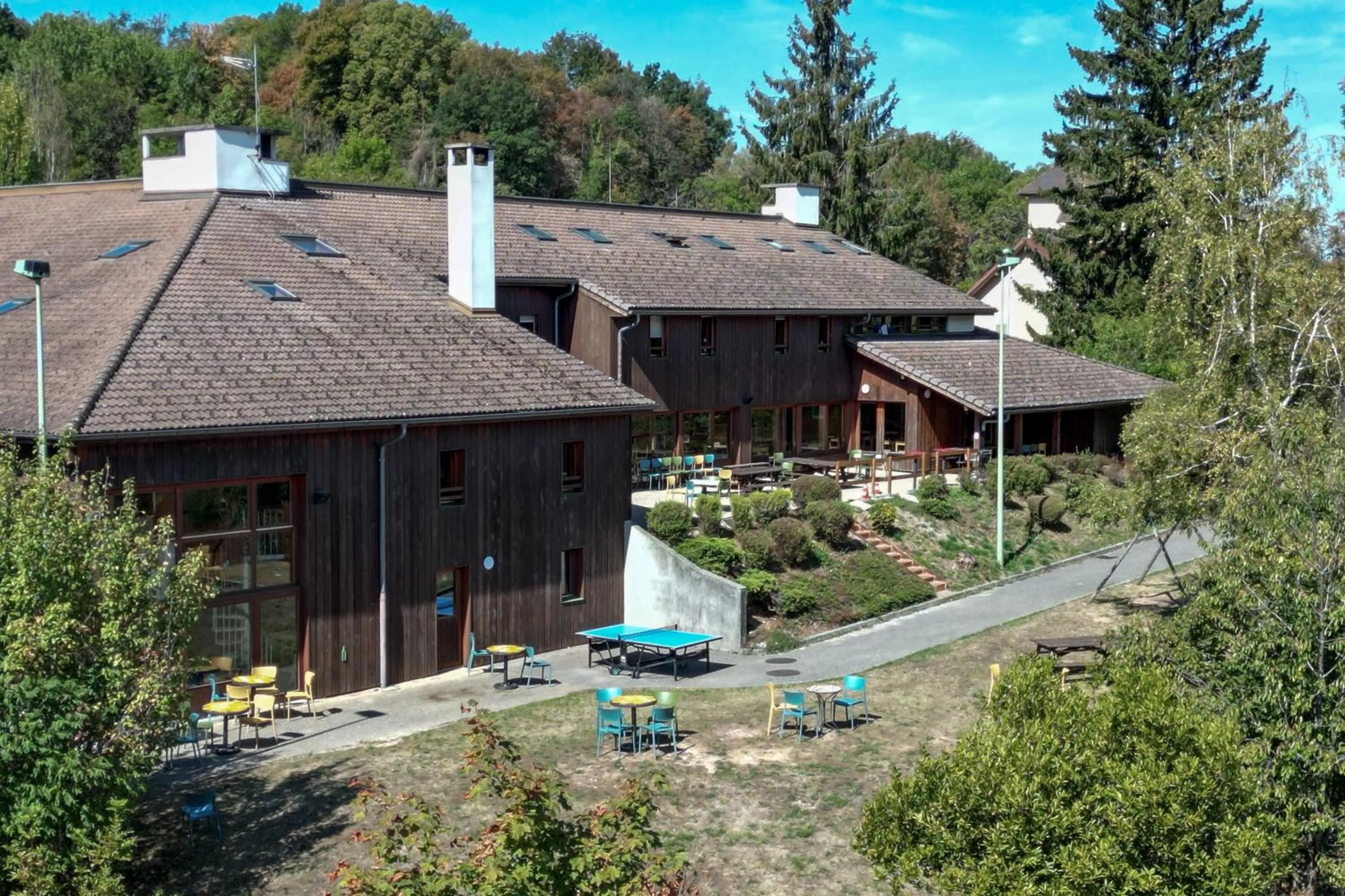 Property building in Auberge de Jeunesse HI Annecy