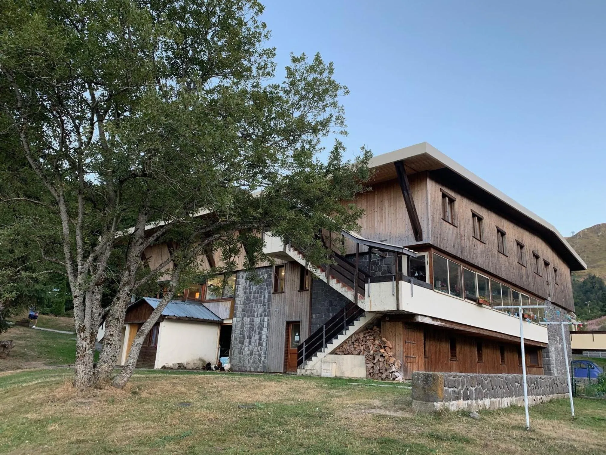 Property building in Auberge de Jeunesse HI Le Mont-Dore