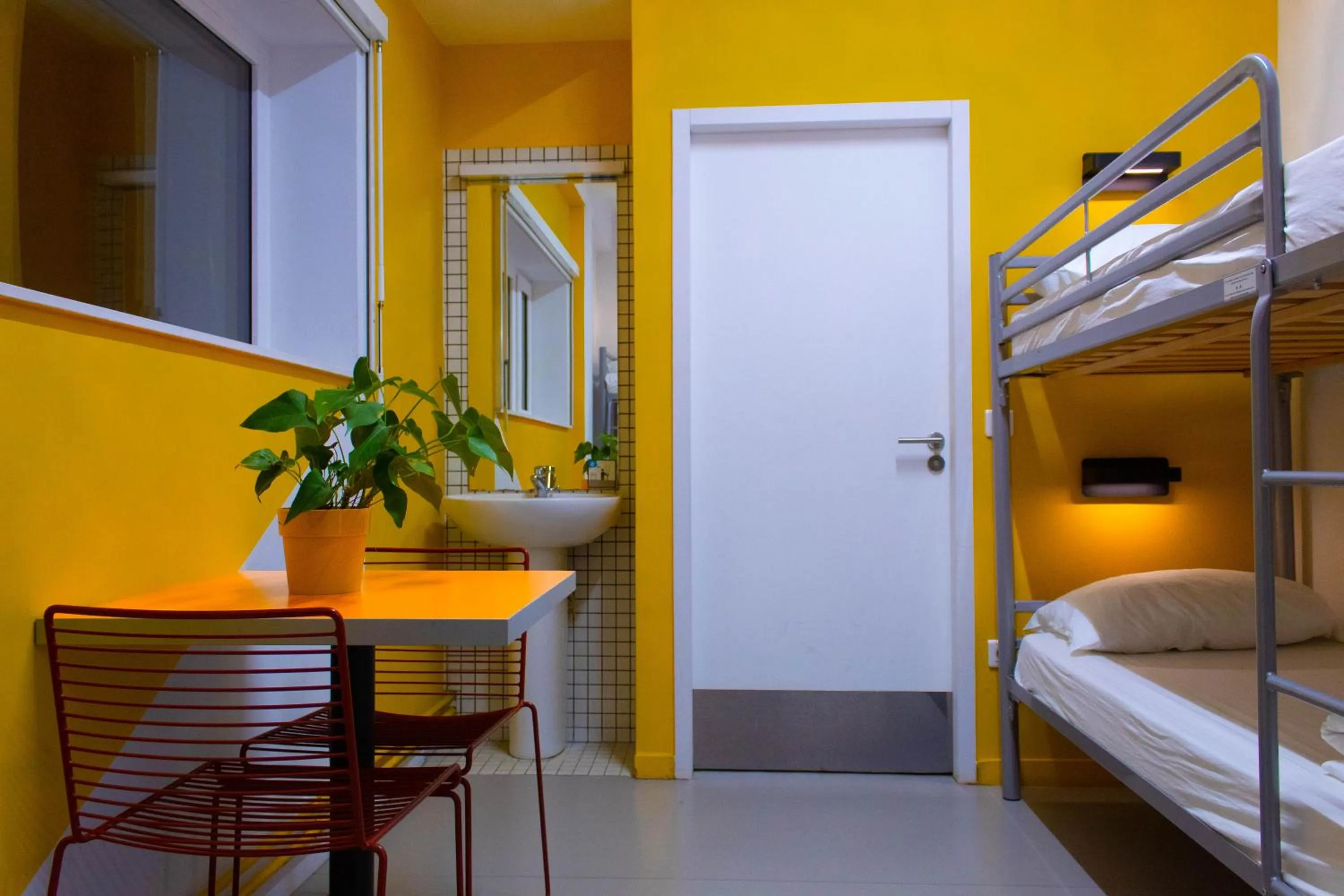 Bedroom, Bed in Auberge de Jeunesse HI Lille