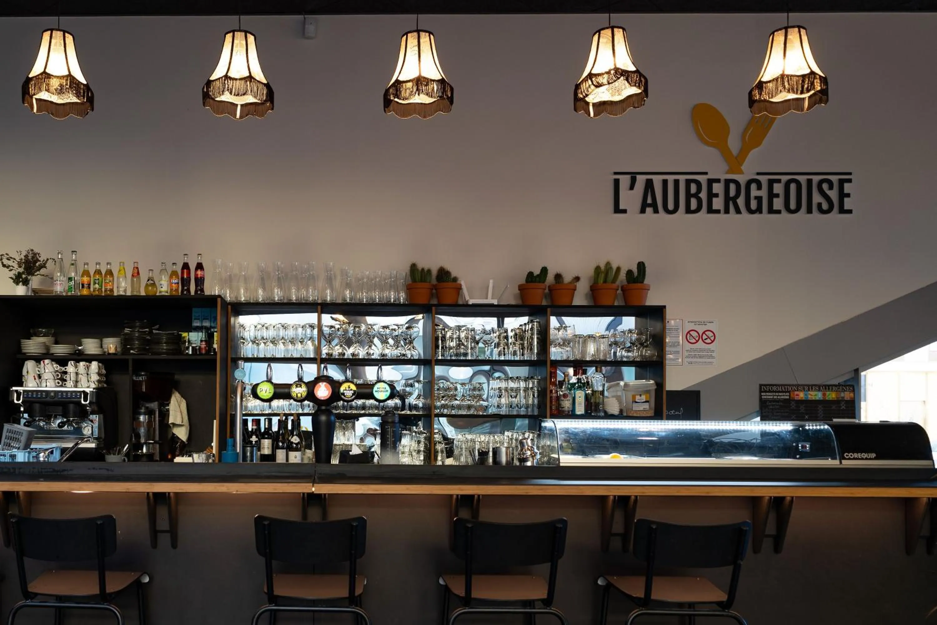 Restaurant/places to eat in Auberge de Jeunesse HI Lille