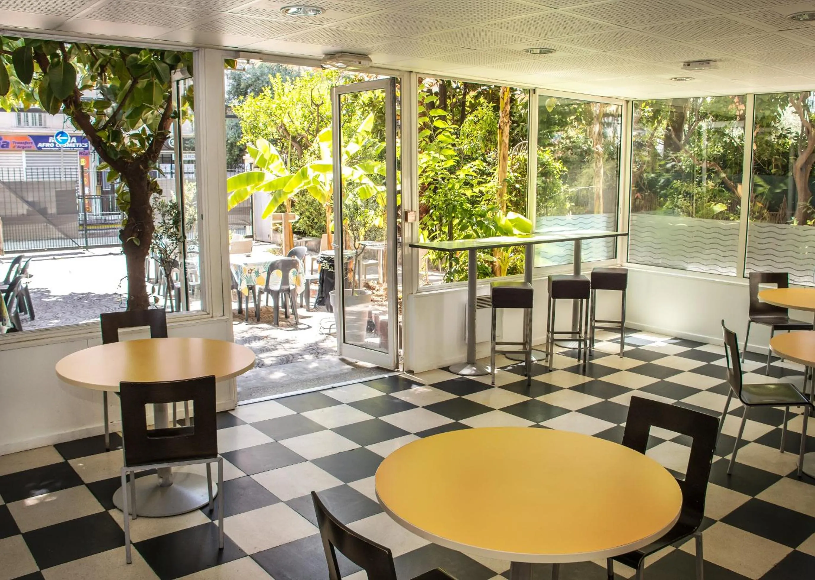 Auberge de Jeunesse HI Nice Les Camélias