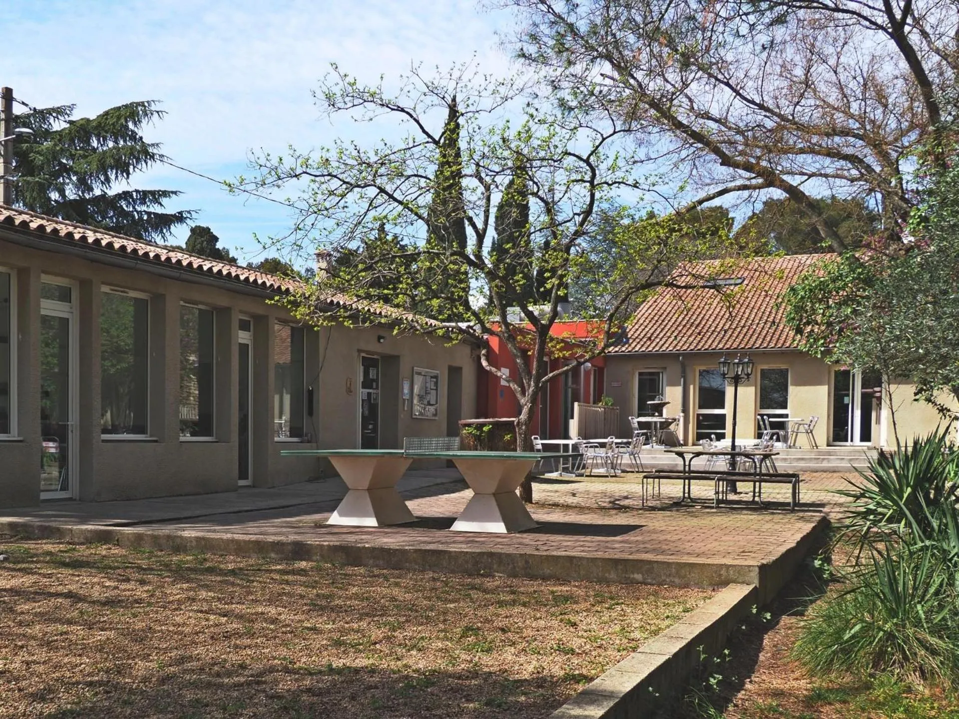 Auberge de Jeunesse HI Nîmes