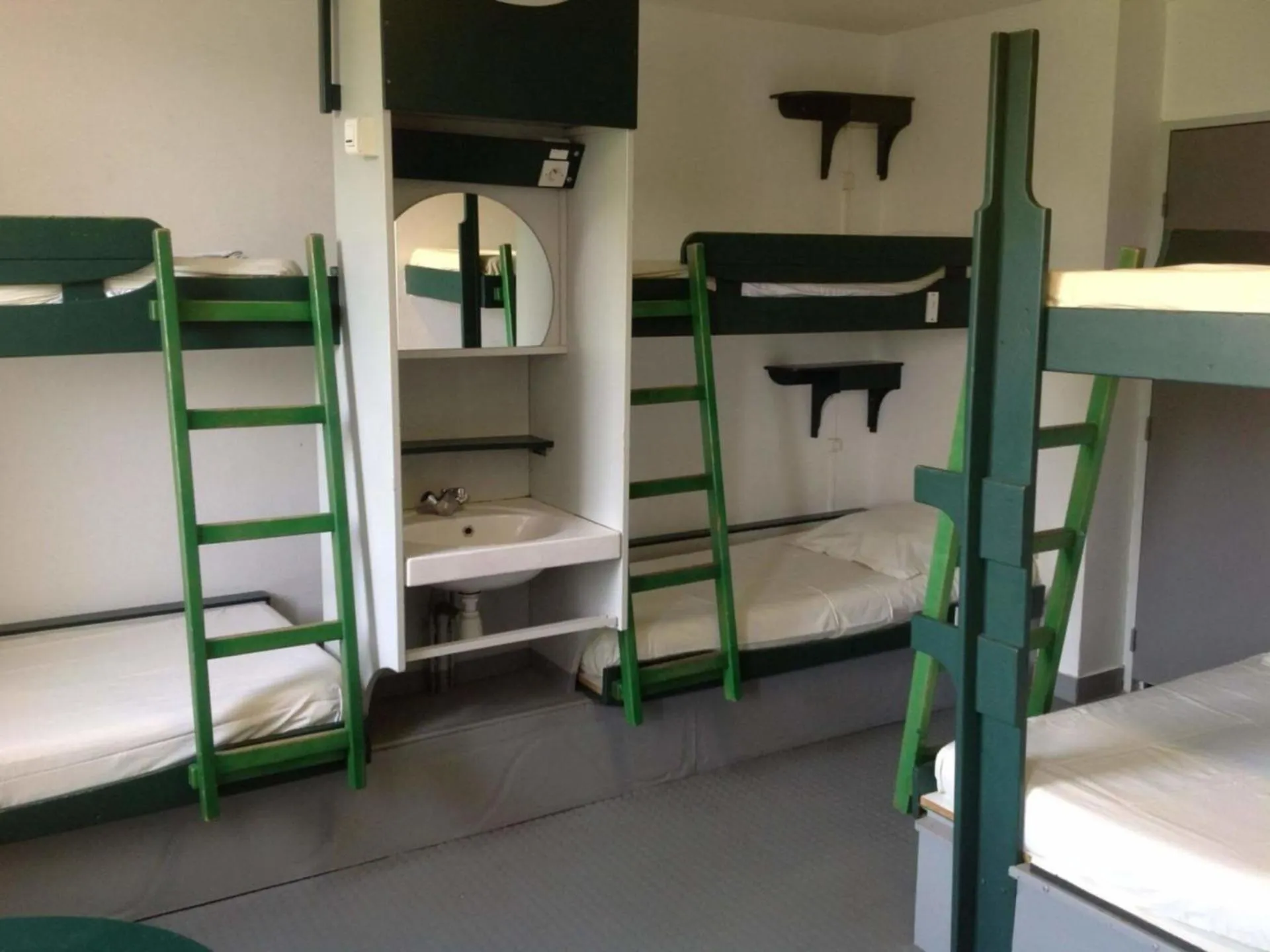 Bed in Auberge de Jeunesse HI Paris Le d'Artagnan